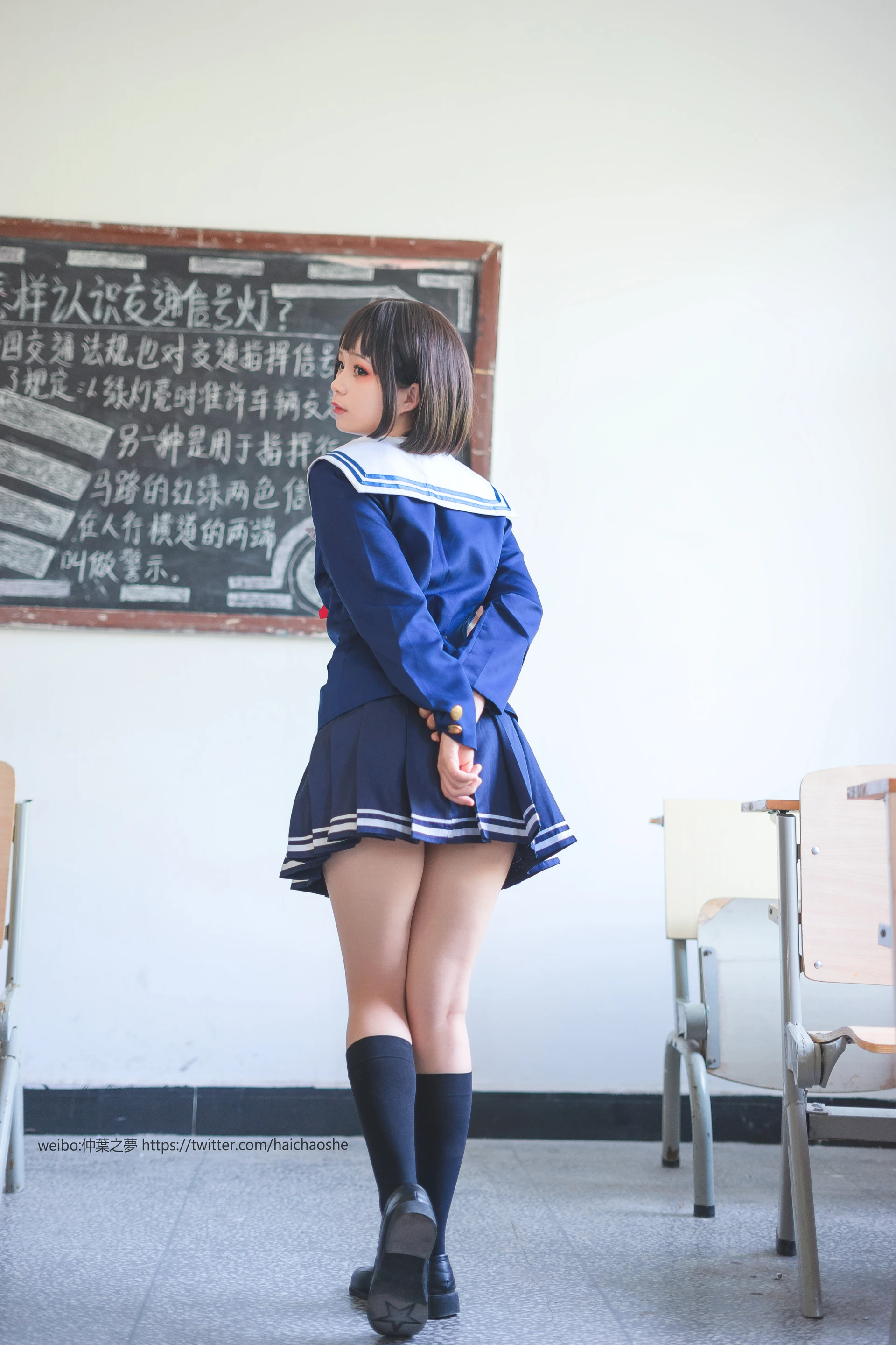 轻兰映画 Grand.013 [71P-391M]校服, 美腿, 美足, 轻兰映画, 黑丝