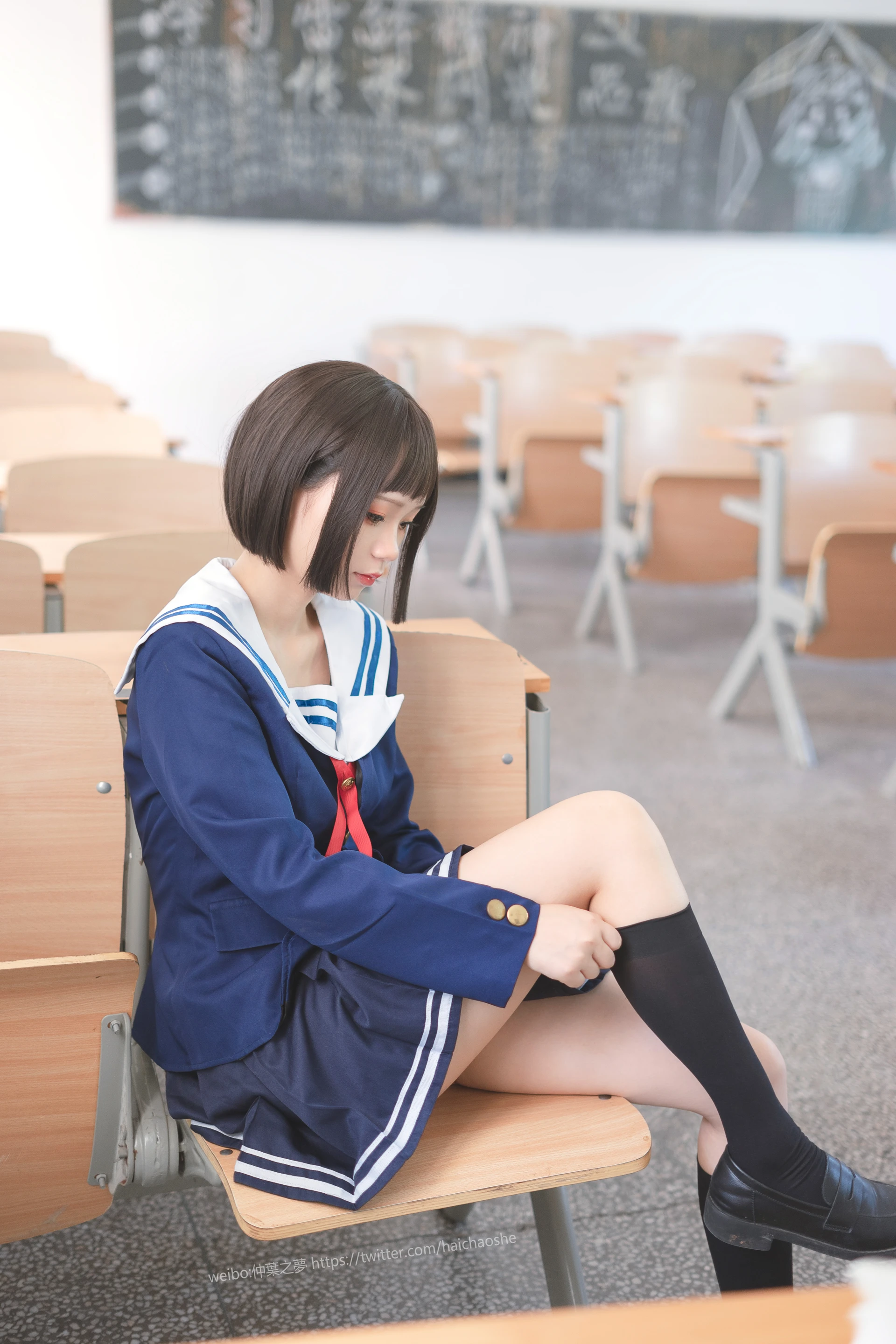 轻兰映画 Grand.013 [71P-391M]校服, 美腿, 美足, 轻兰映画, 黑丝