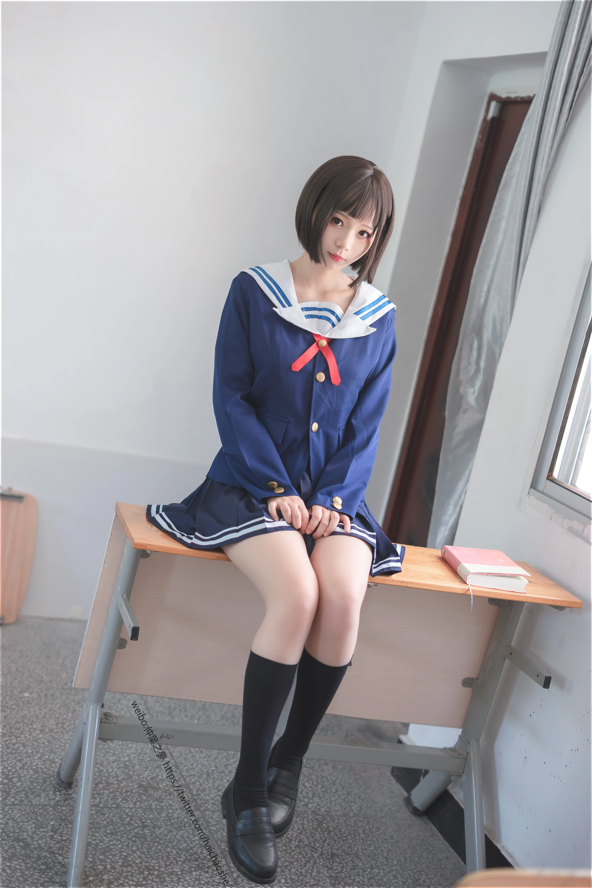 轻兰映画 Grand.013 [71P-391M]校服, 美腿, 美足, 轻兰映画, 黑丝