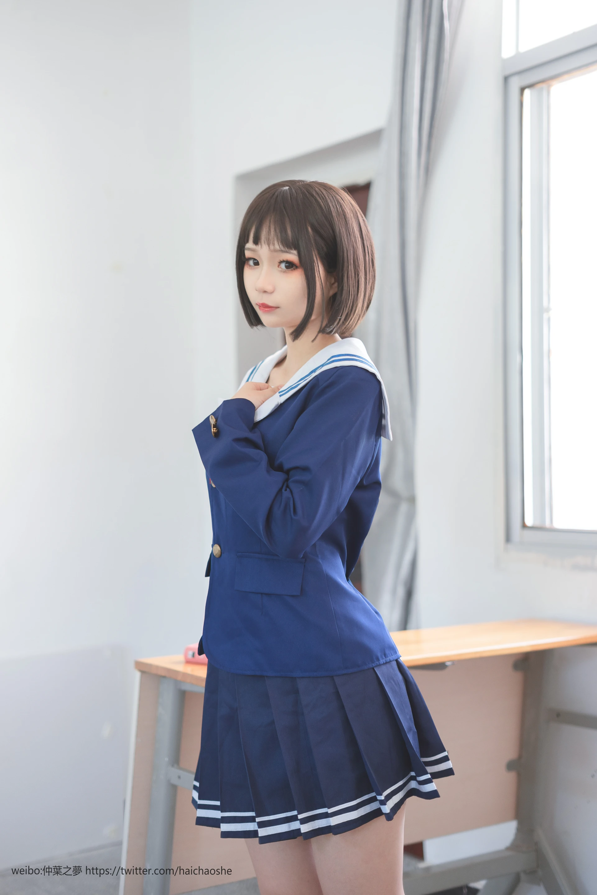 轻兰映画 Grand.013 [71P-391M]校服, 美腿, 美足, 轻兰映画, 黑丝