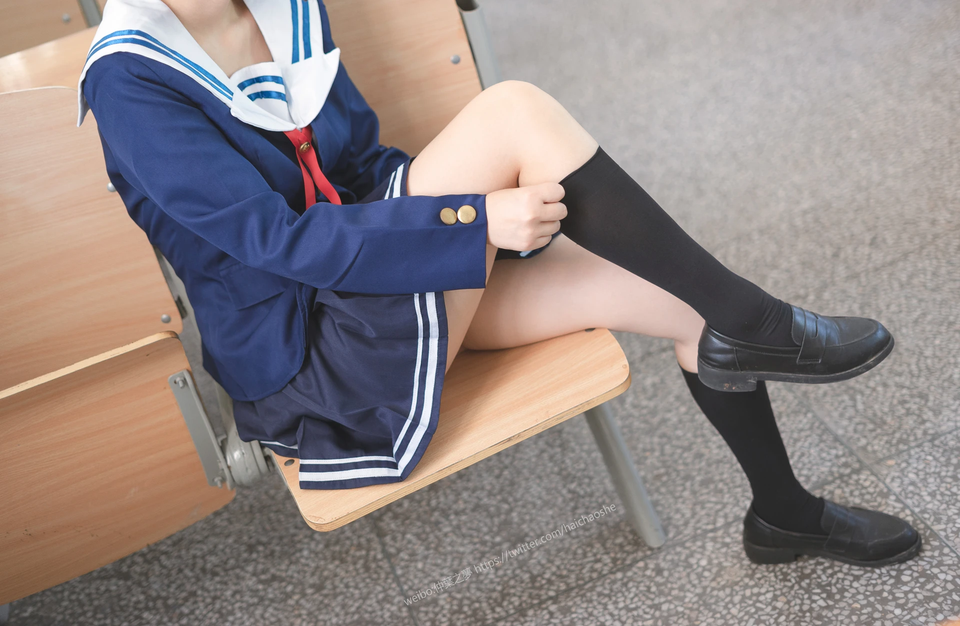 轻兰映画 Grand.013 [71P-391M]校服, 美腿, 美足, 轻兰映画, 黑丝