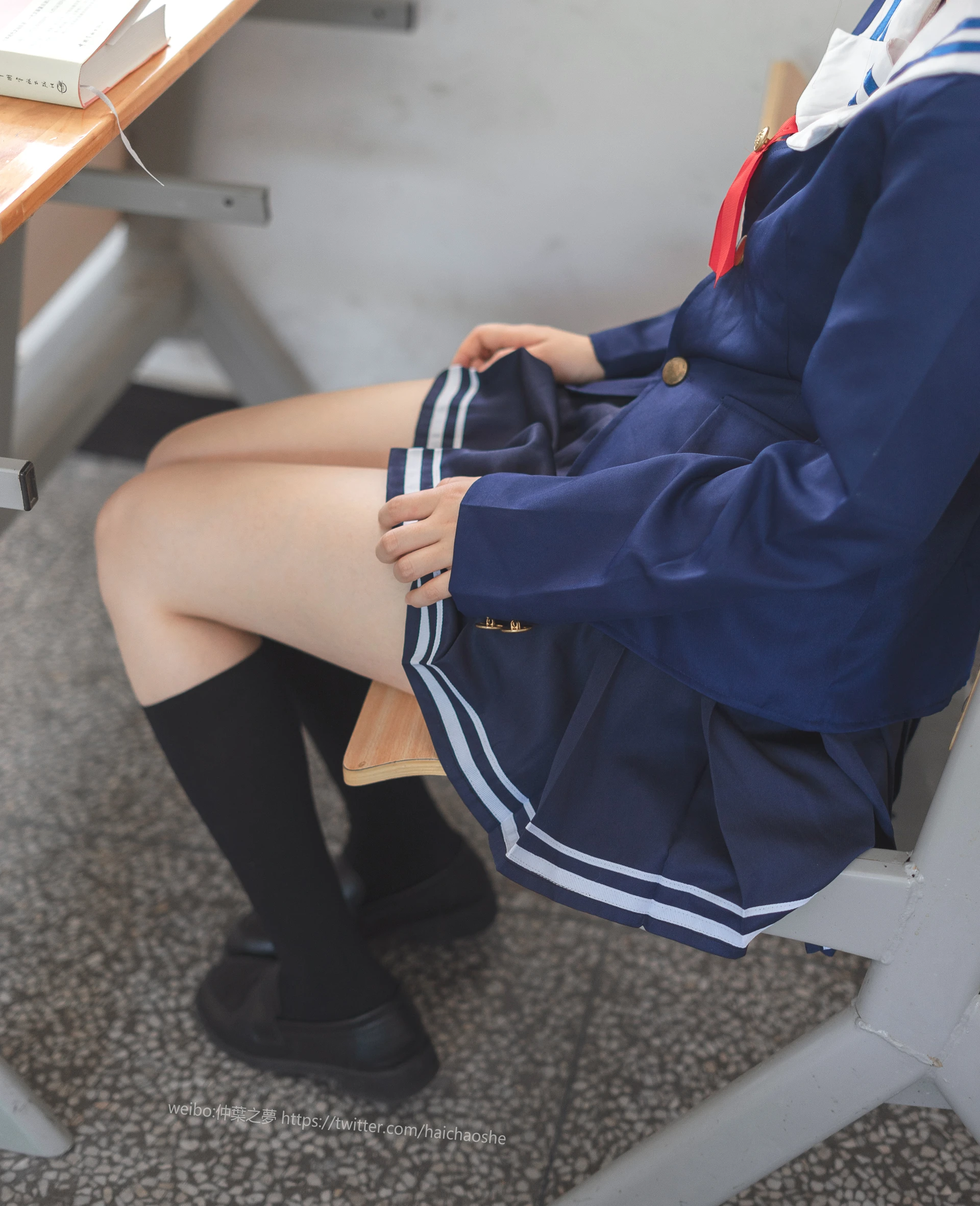 轻兰映画 Grand.013 [71P-391M]校服, 美腿, 美足, 轻兰映画, 黑丝