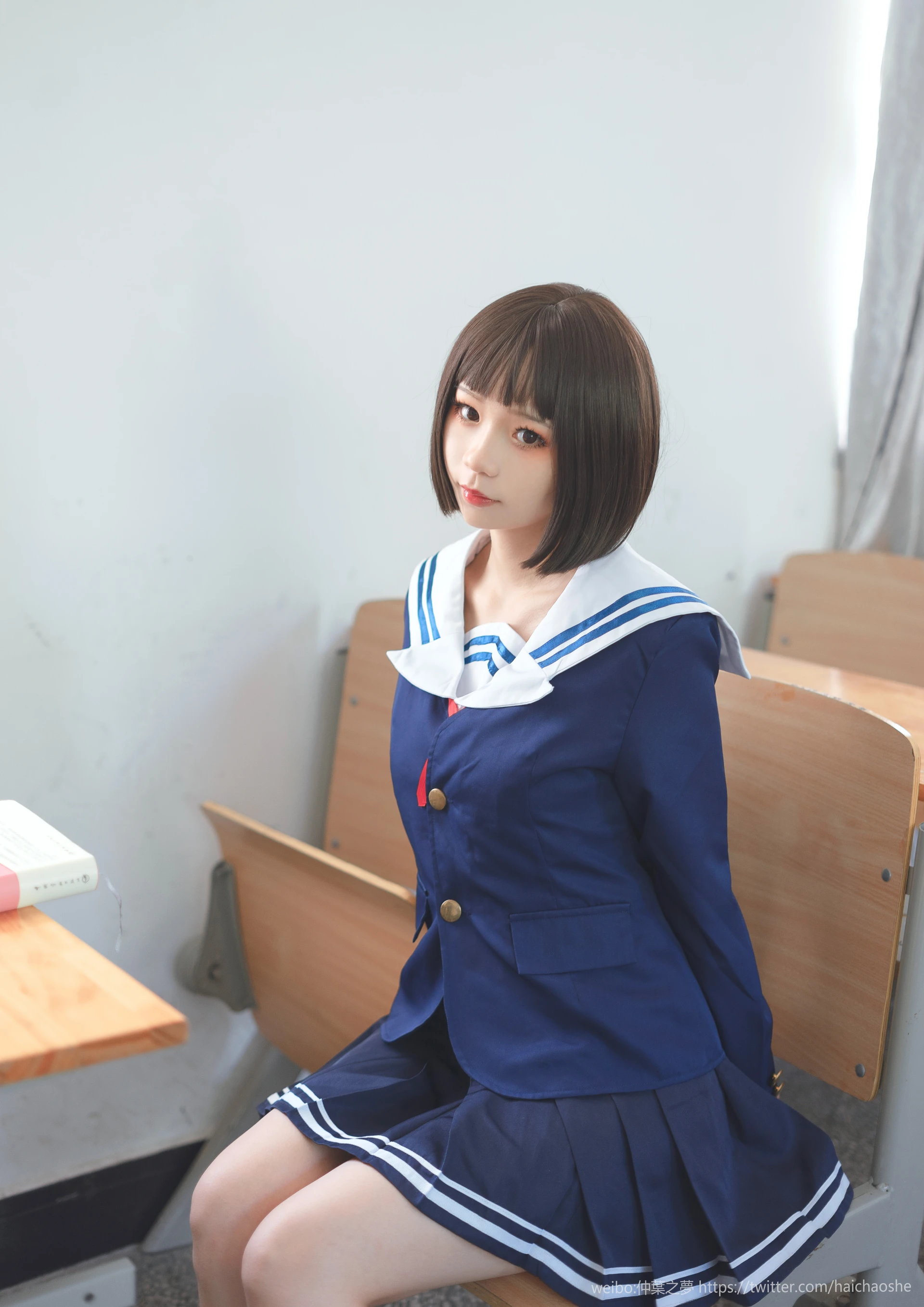 轻兰映画 Grand.013 [71P-391M]校服, 美腿, 美足, 轻兰映画, 黑丝