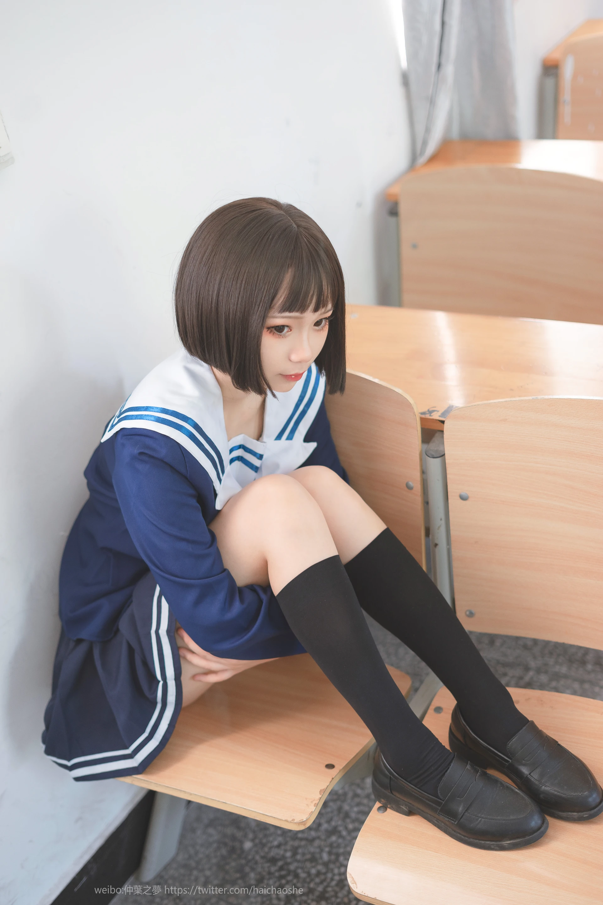 轻兰映画 Grand.013 [71P-391M]校服, 美腿, 美足, 轻兰映画, 黑丝