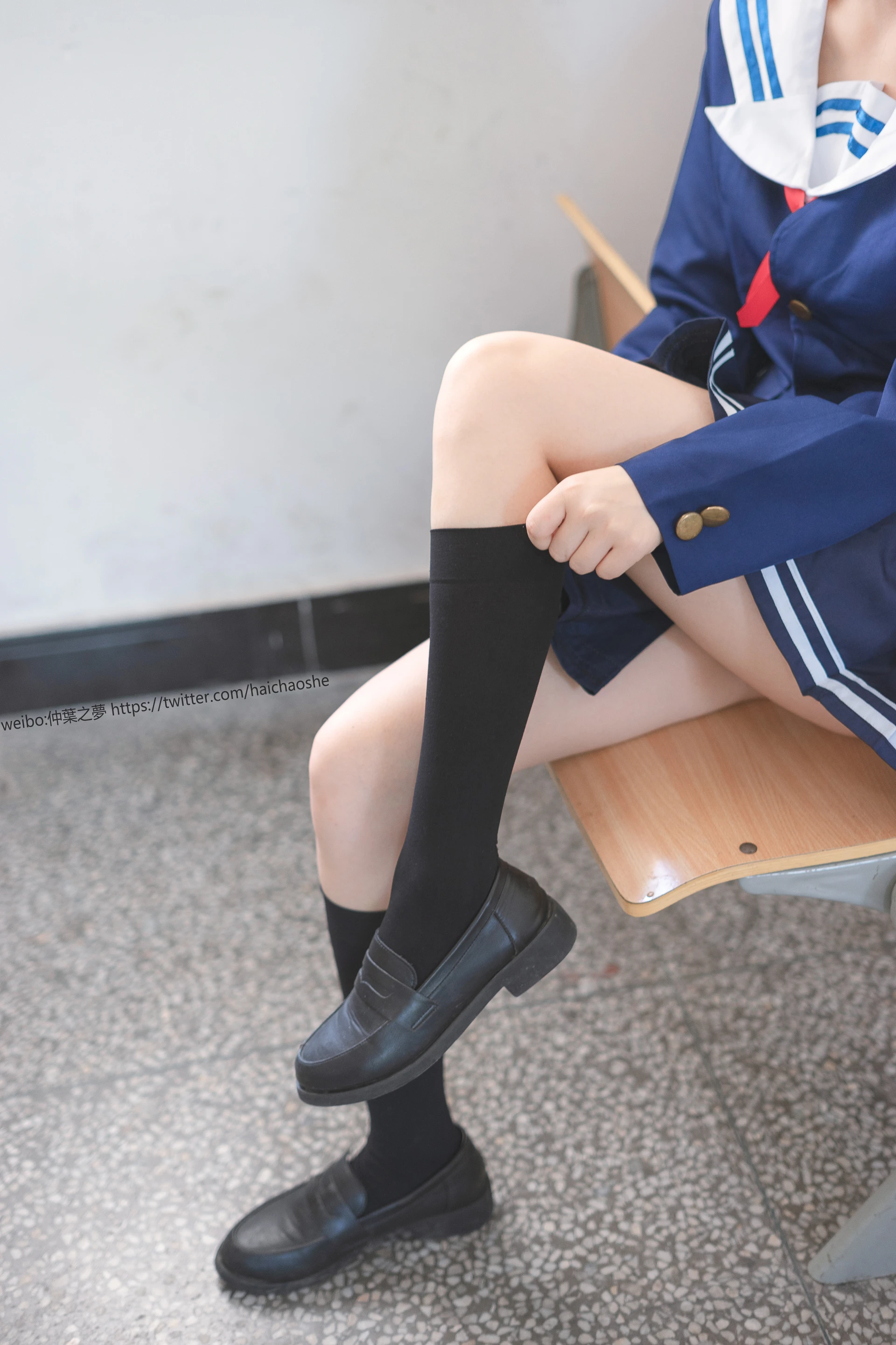 轻兰映画 Grand.013 [71P-391M]校服, 美腿, 美足, 轻兰映画, 黑丝