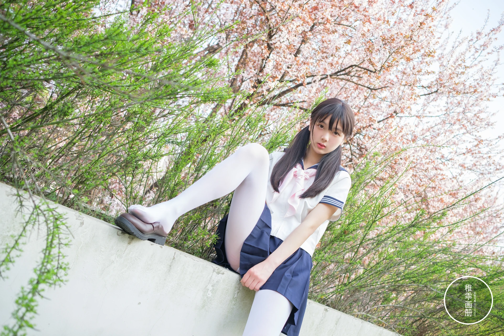 稚乖画册《单车郊游》赤西夜夜 白丝JK制服双马尾 [85P1V-3.87GB]JK制服, 双马尾, 白丝, 稚乖画册, 美腿, 美足, 赤西夜夜