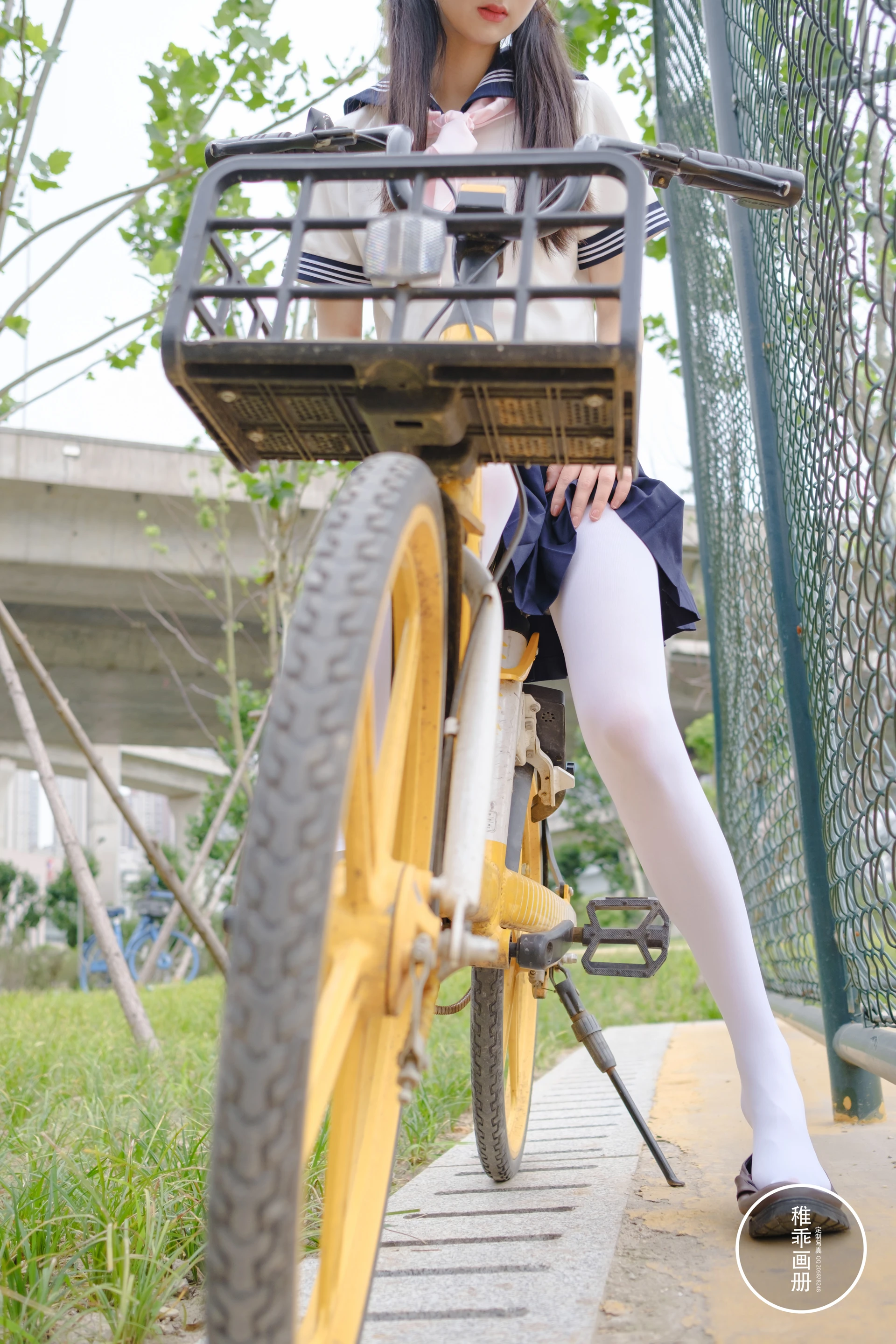 稚乖画册《单车郊游》赤西夜夜 白丝JK制服双马尾 [85P1V-3.87GB]JK制服, 双马尾, 白丝, 稚乖画册, 美腿, 美足, 赤西夜夜