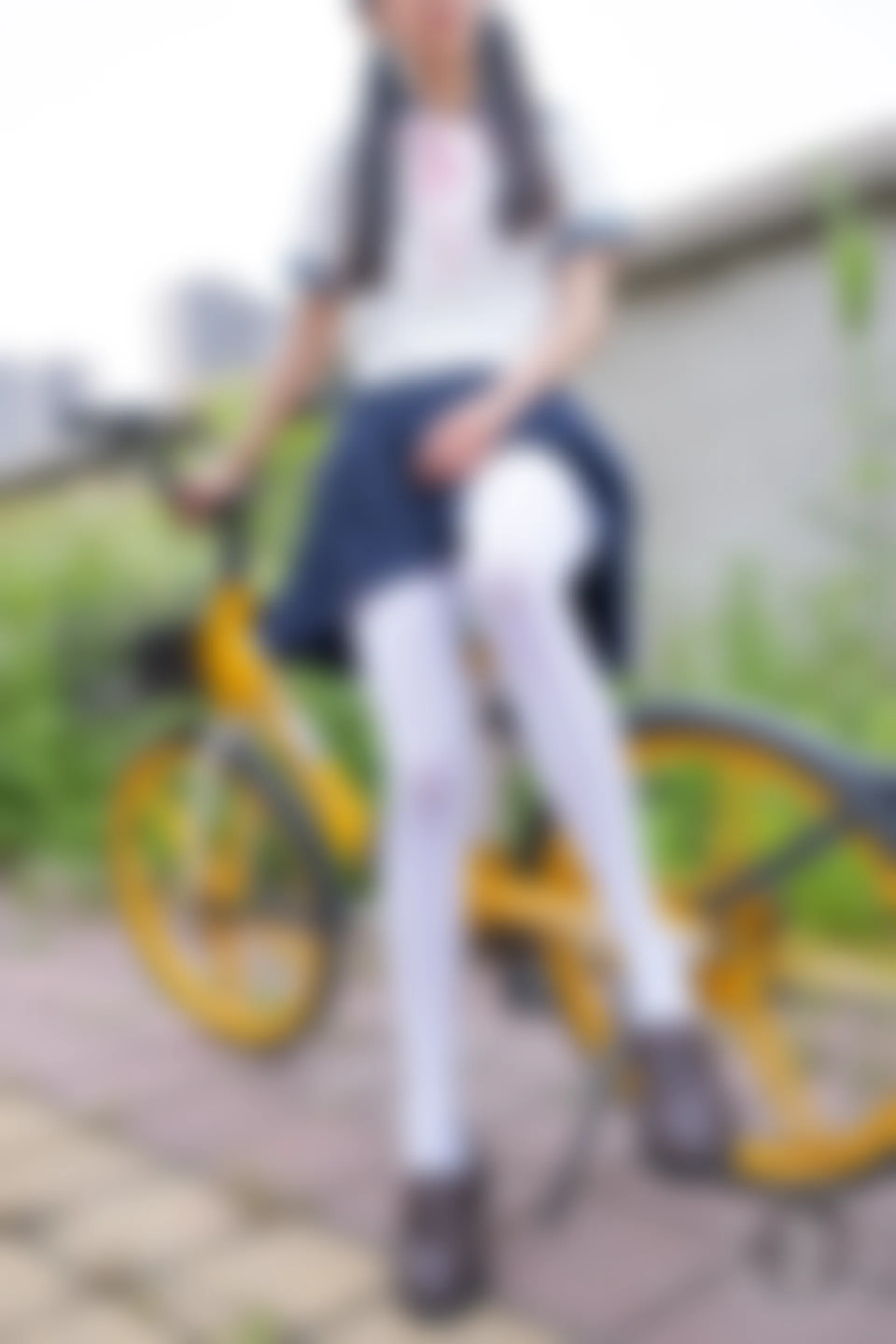 稚乖画册《单车郊游》赤西夜夜 白丝JK制服双马尾 [85P1V-3.87GB]JK制服, 双马尾, 白丝, 稚乖画册, 美腿, 美足, 赤西夜夜