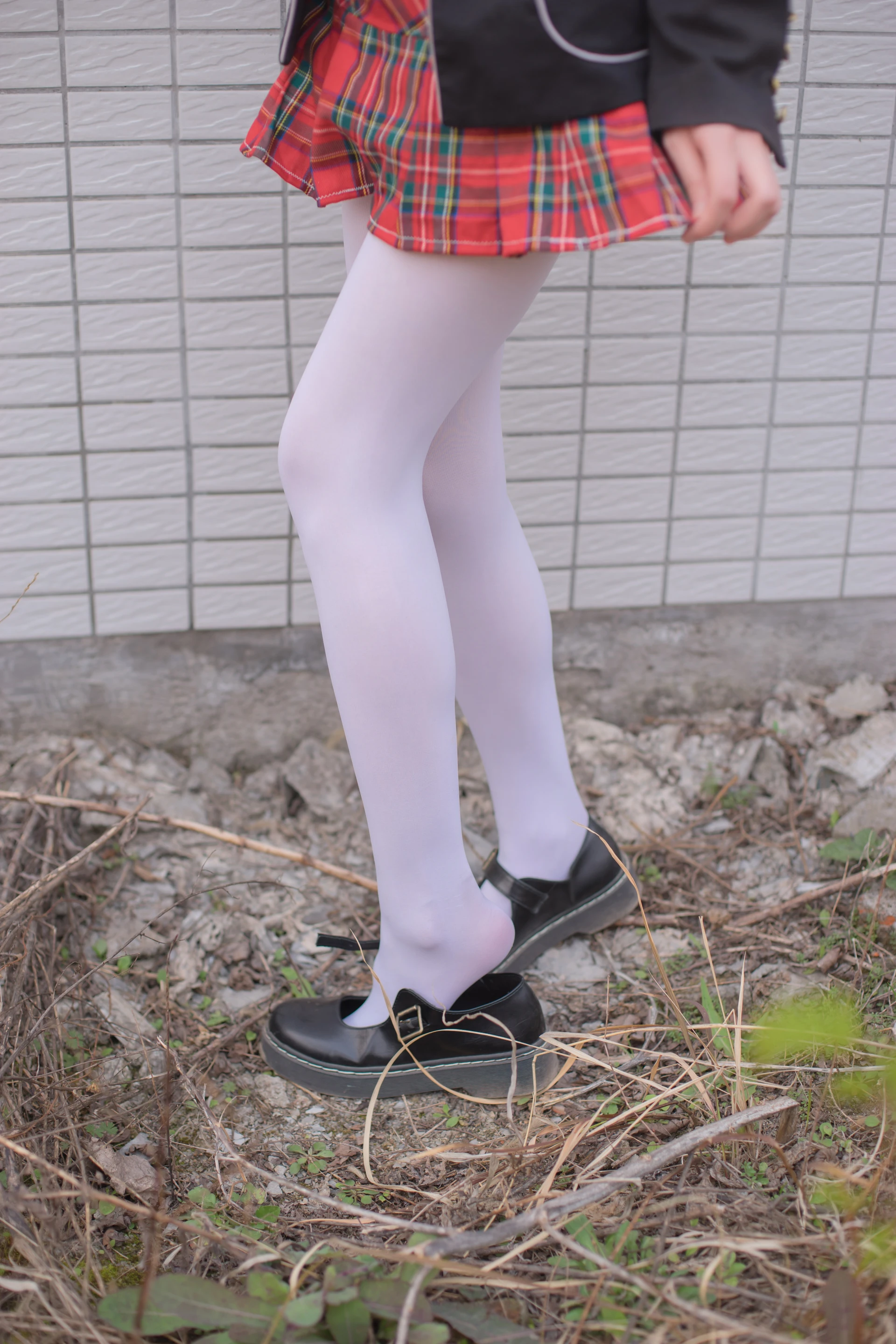 轻兰映画 VOL.016 [75P-942M]可爱, 校服, 白丝, 美腿, 美足, 轻兰映画