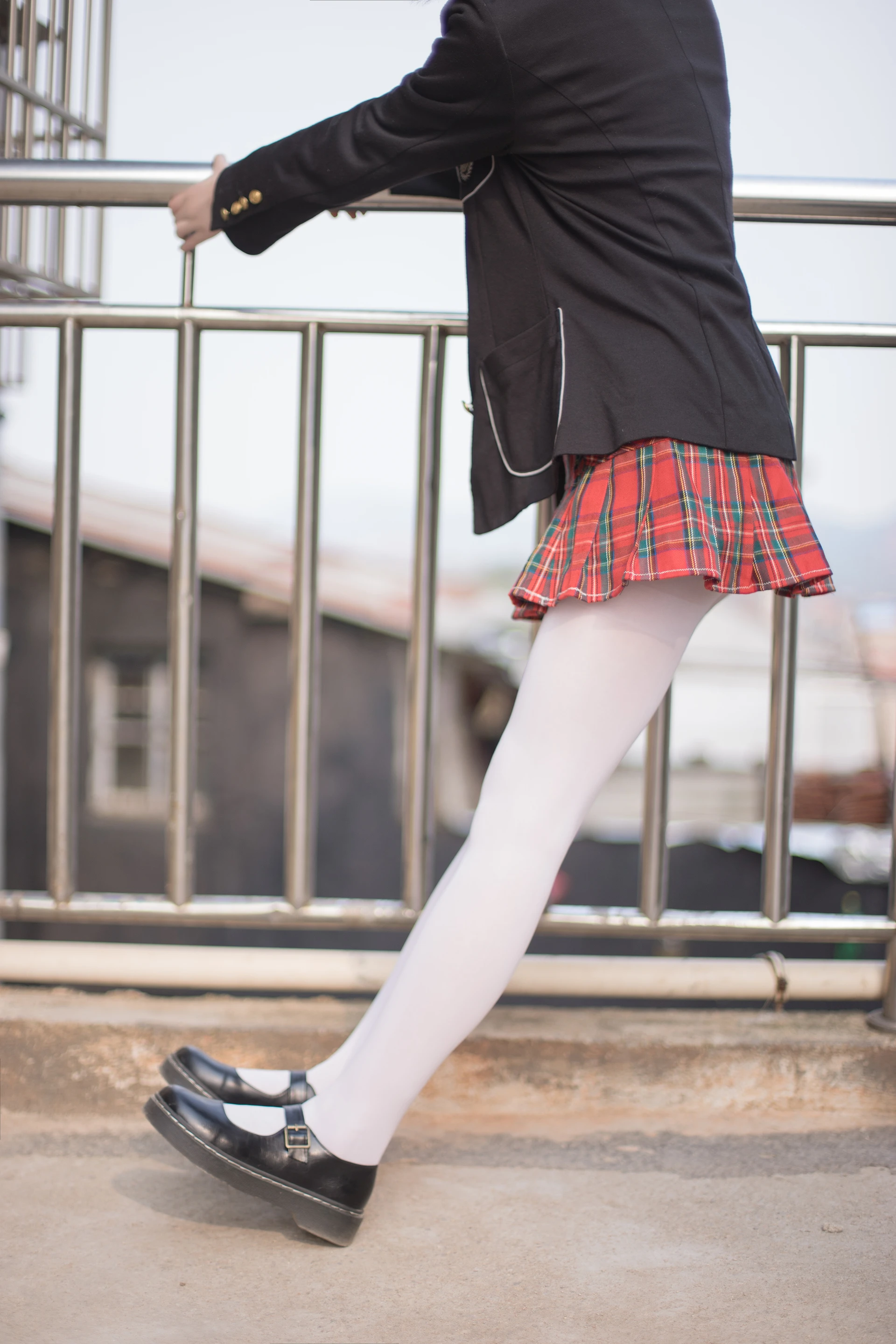 轻兰映画 VOL.016 [75P-942M]可爱, 校服, 白丝, 美腿, 美足, 轻兰映画