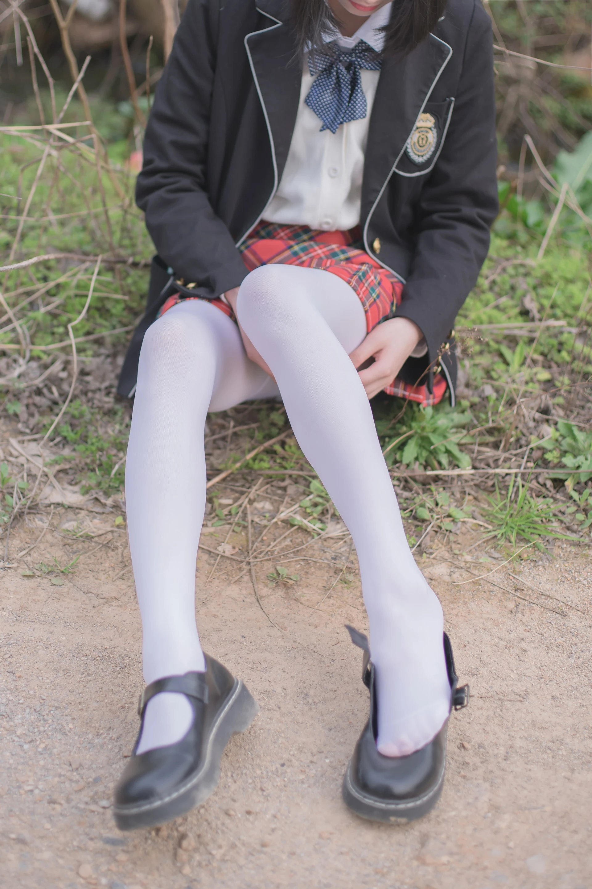 轻兰映画 VOL.016 [75P-942M]可爱, 校服, 白丝, 美腿, 美足, 轻兰映画