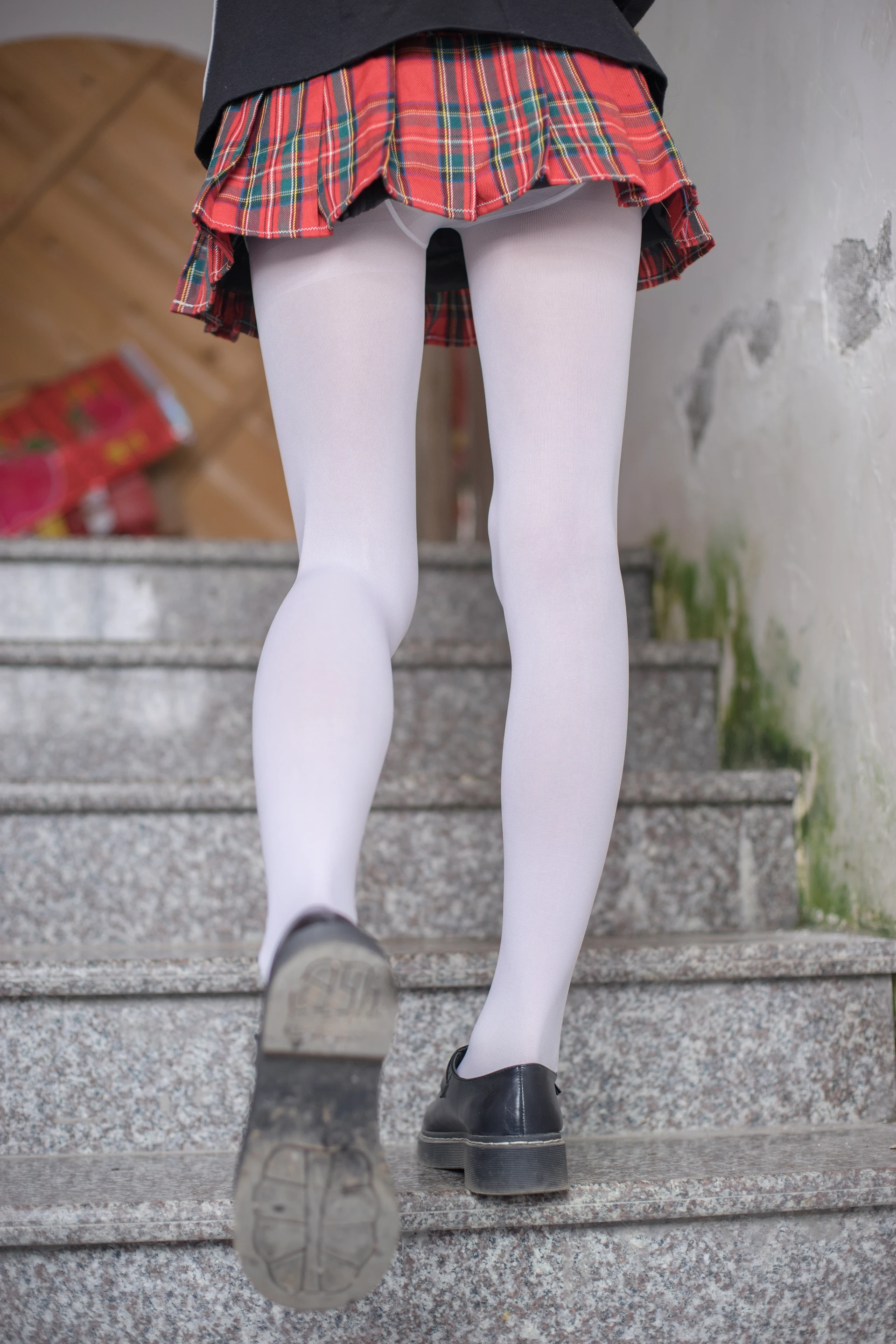 轻兰映画 VOL.016 [75P-942M]可爱, 校服, 白丝, 美腿, 美足, 轻兰映画