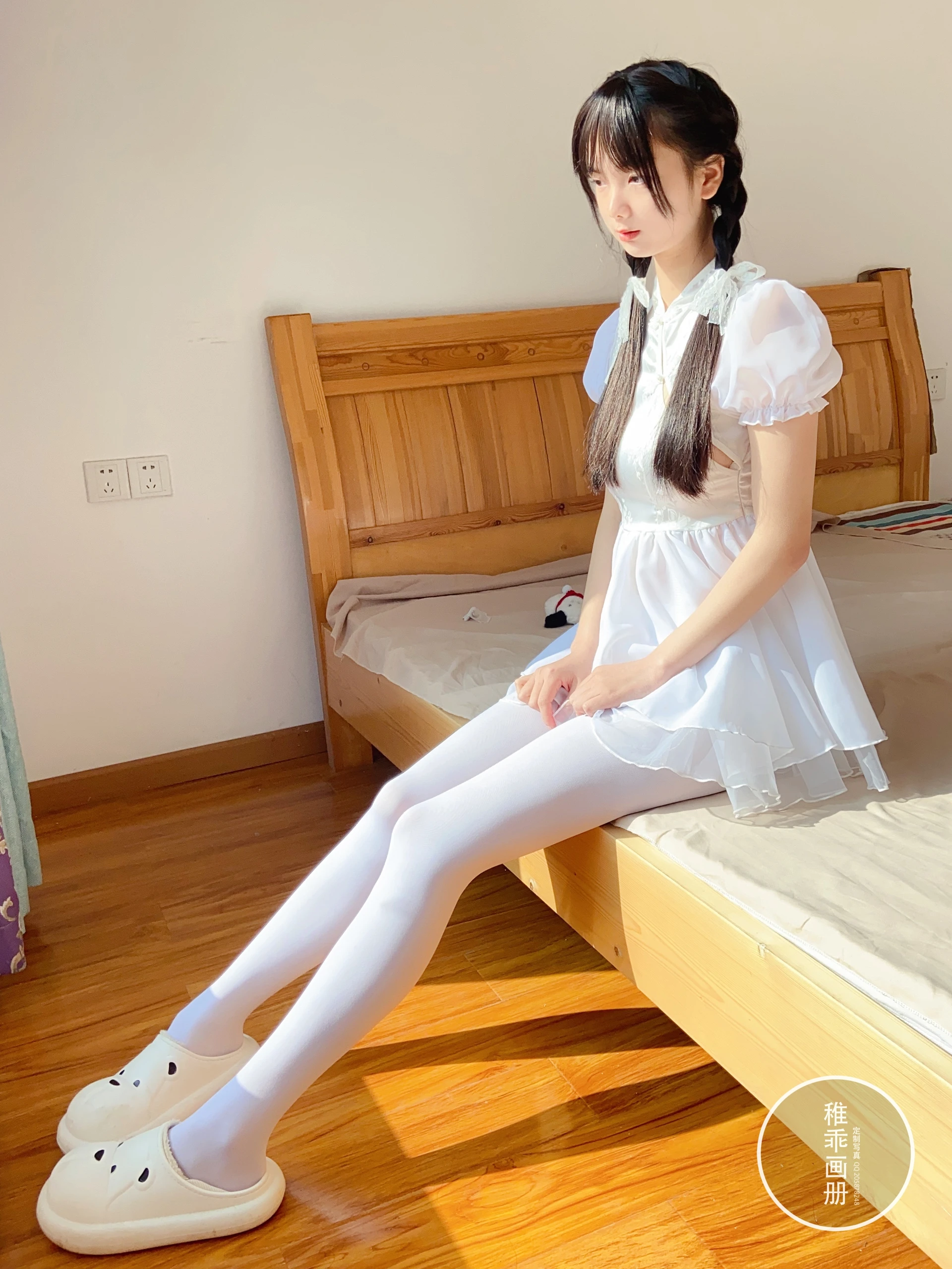 稚乖画册 赤西夜夜《嬉戏》双马尾80D白丝 [74P1V-368MB]双马尾, 白丝, 稚乖画册, 美腿, 美足, 赤西夜夜