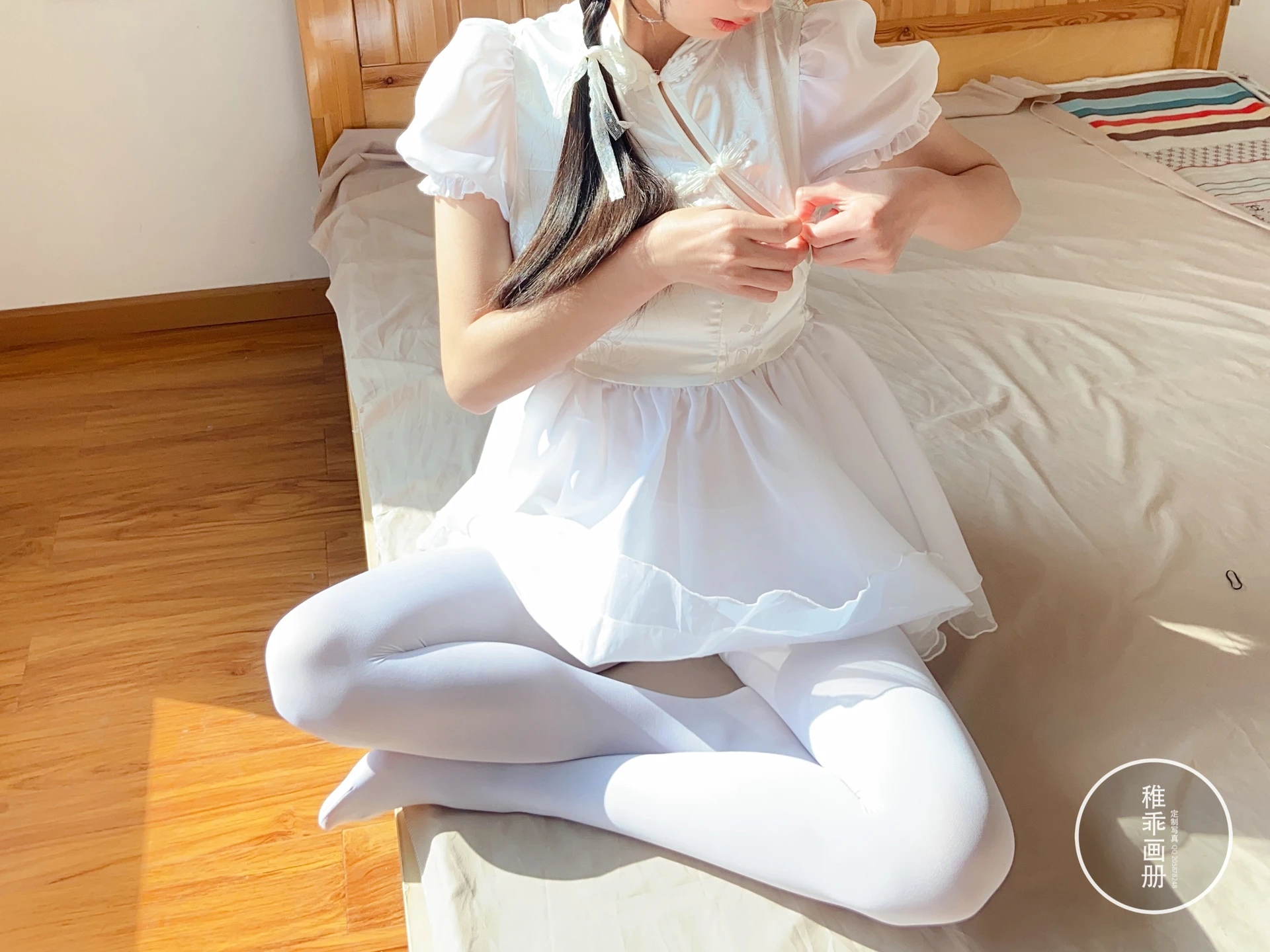 稚乖画册 赤西夜夜《嬉戏》双马尾80D白丝 [74P1V-368MB]双马尾, 白丝, 稚乖画册, 美腿, 美足, 赤西夜夜