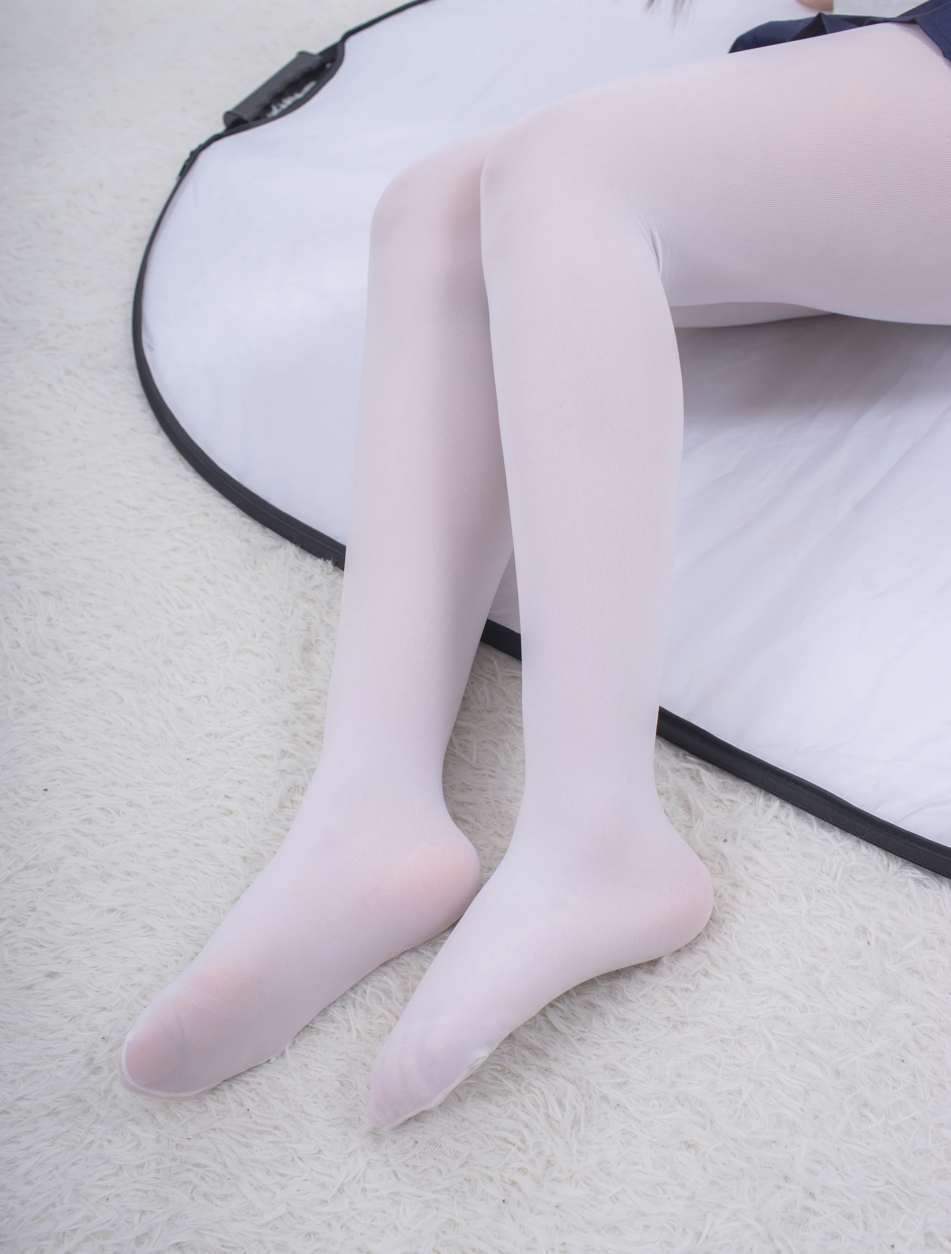 轻兰映画 VOL.009 [62P-528M]白丝, 美腿, 美足, 轻兰映画