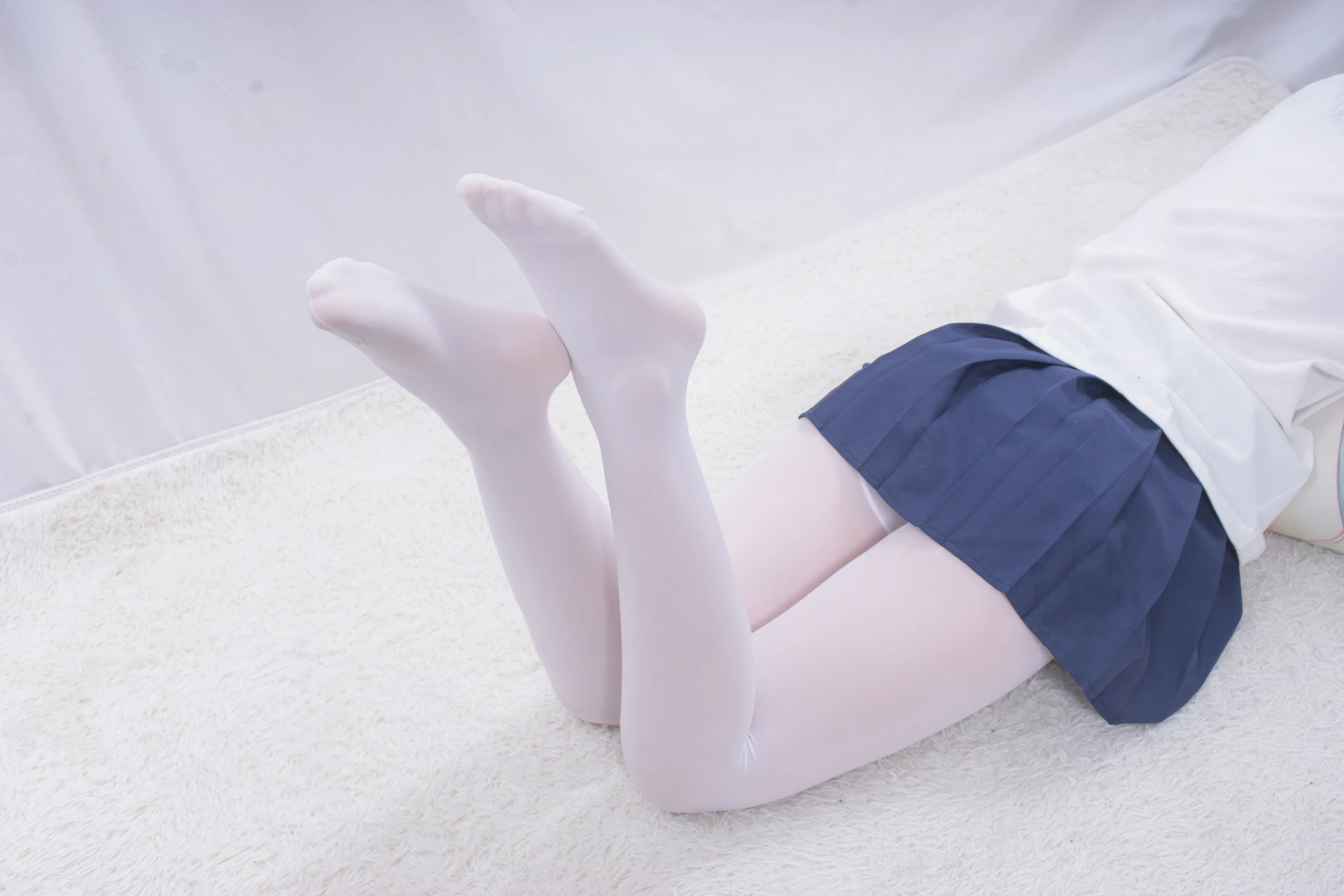 轻兰映画 VOL.009 [62P-528M]白丝, 美腿, 美足, 轻兰映画