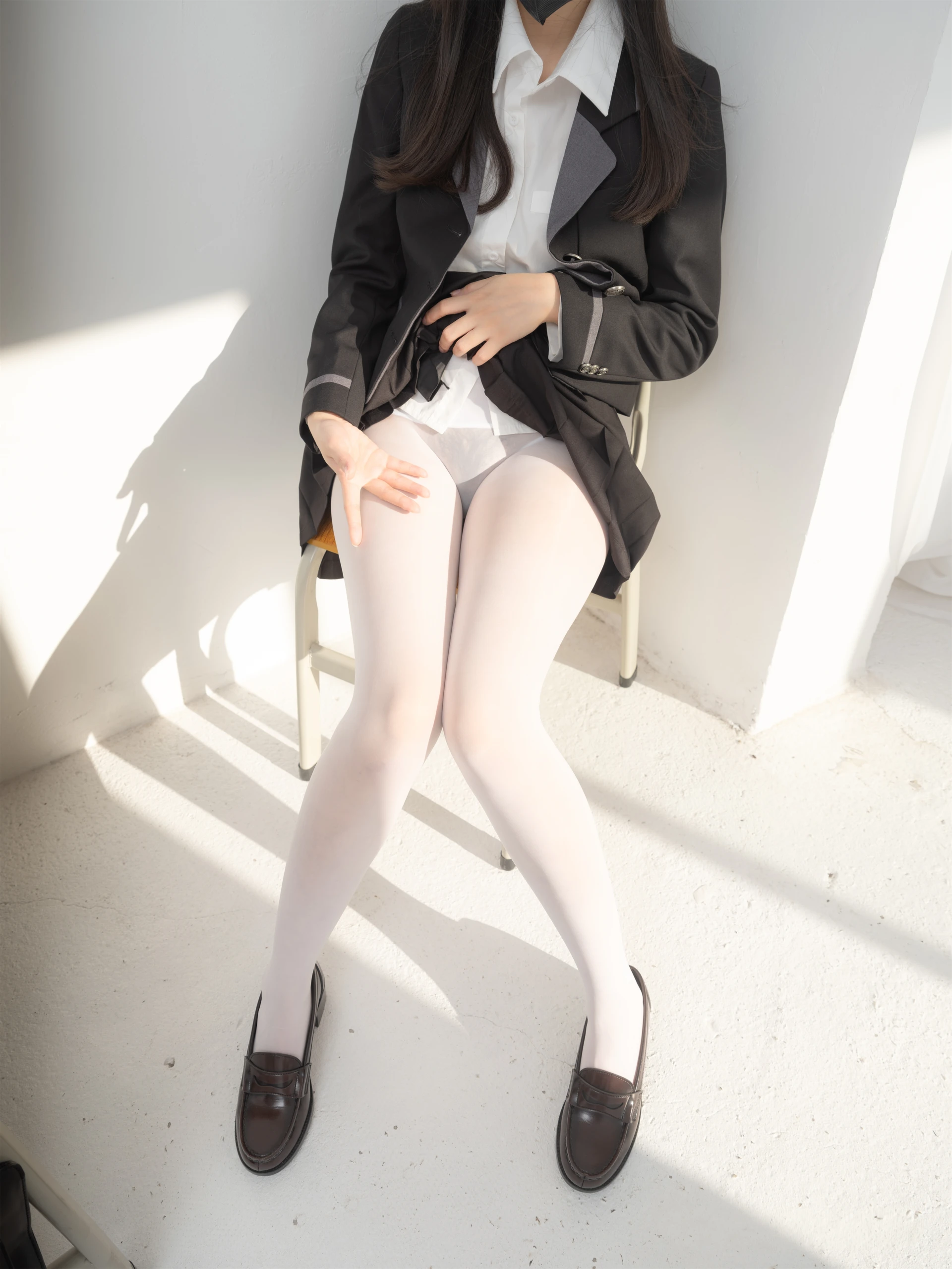 紧急企划 见希w 职员 OL制服白丝 [91P-520MB]OL制服, 森萝财团, 白丝, 美腿, 美足, 见希w