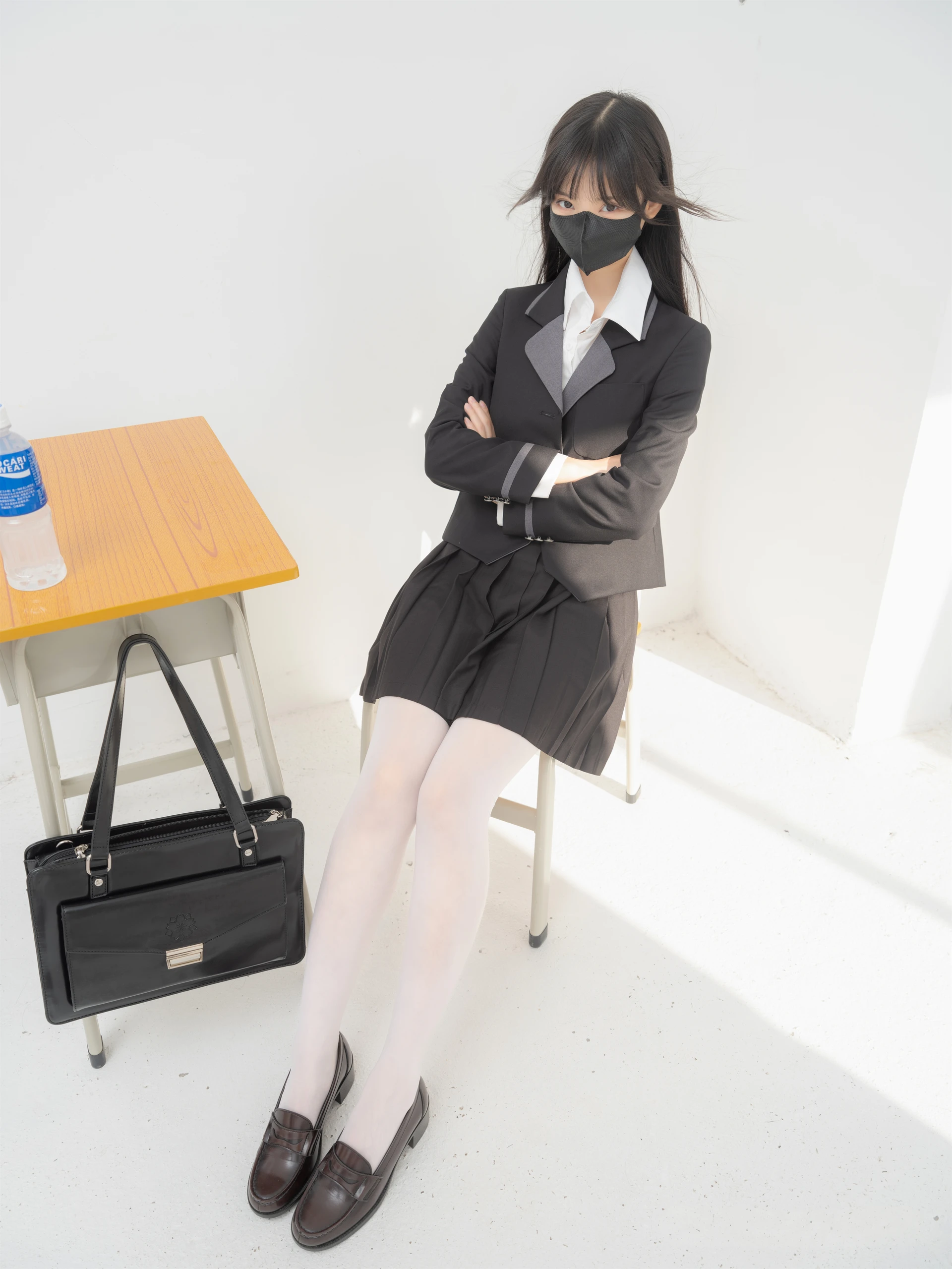 紧急企划 见希w 职员 OL制服白丝 [91P-520MB]OL制服, 森萝财团, 白丝, 美腿, 美足, 见希w