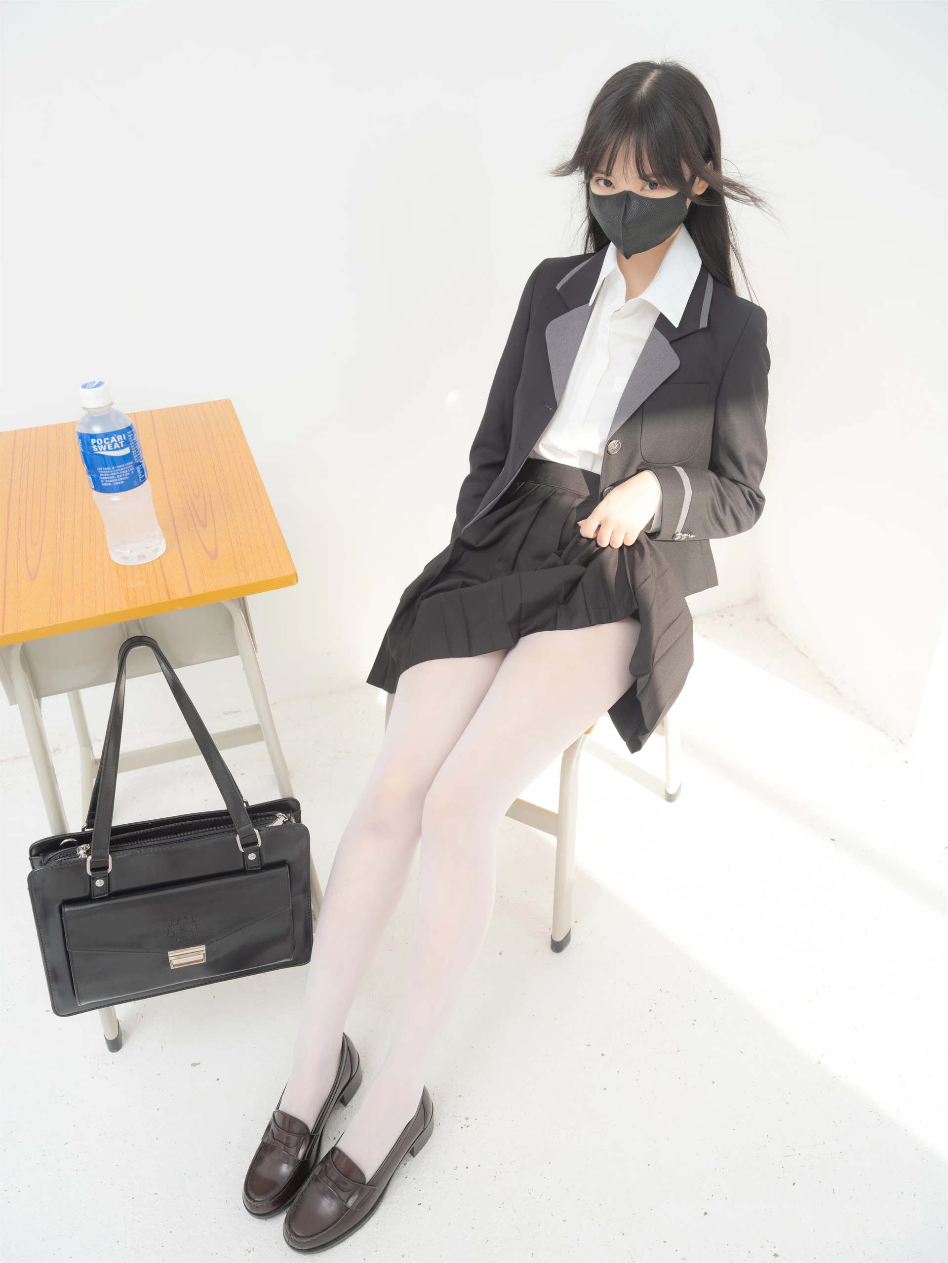 紧急企划 见希w 职员 OL制服白丝 [91P-520MB]OL制服, 森萝财团, 白丝, 美腿, 美足, 见希w