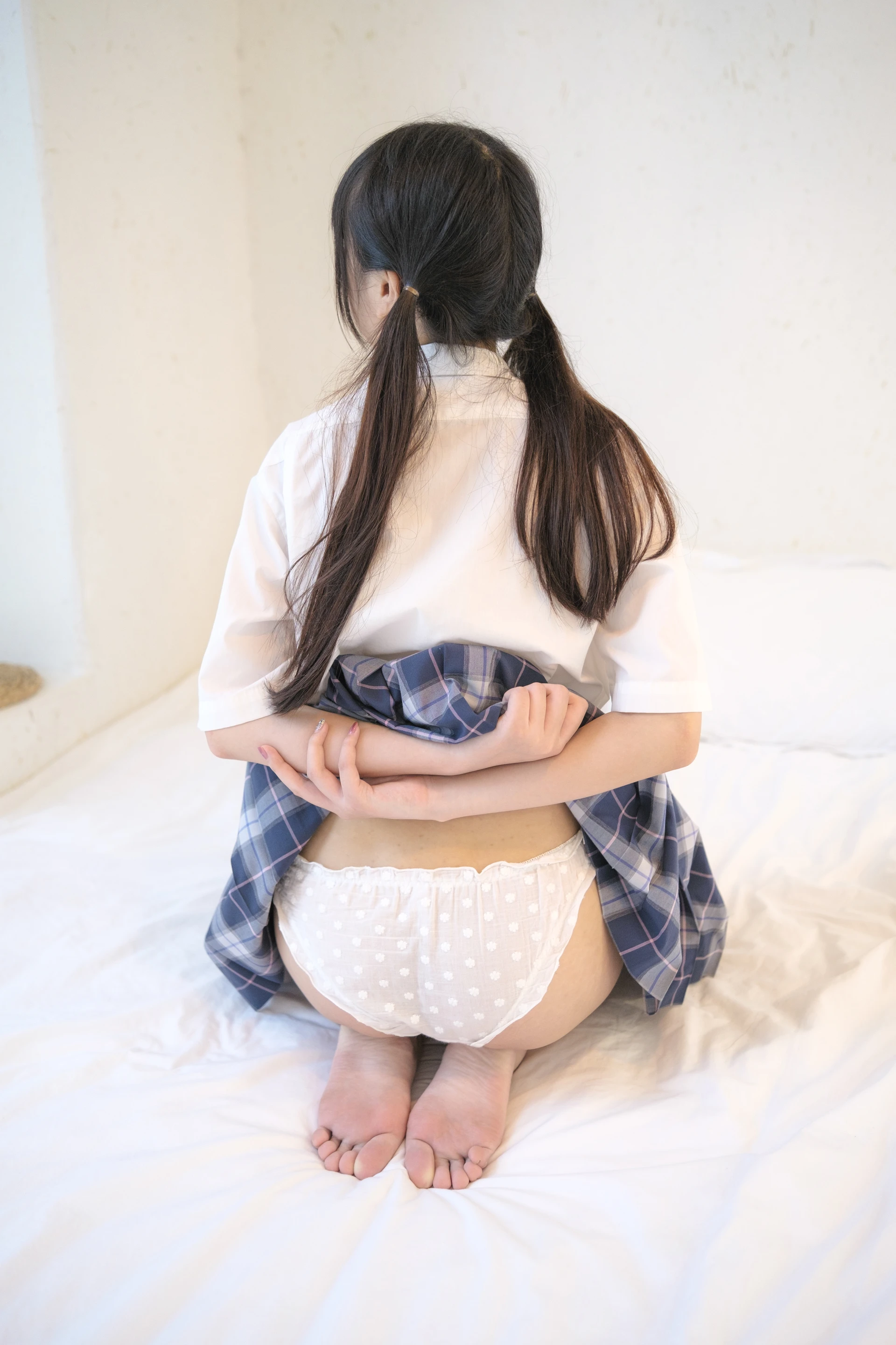 森萝财团 内部-018 双马尾白丝JK制服死裤水 [95P1V-3.77GB]