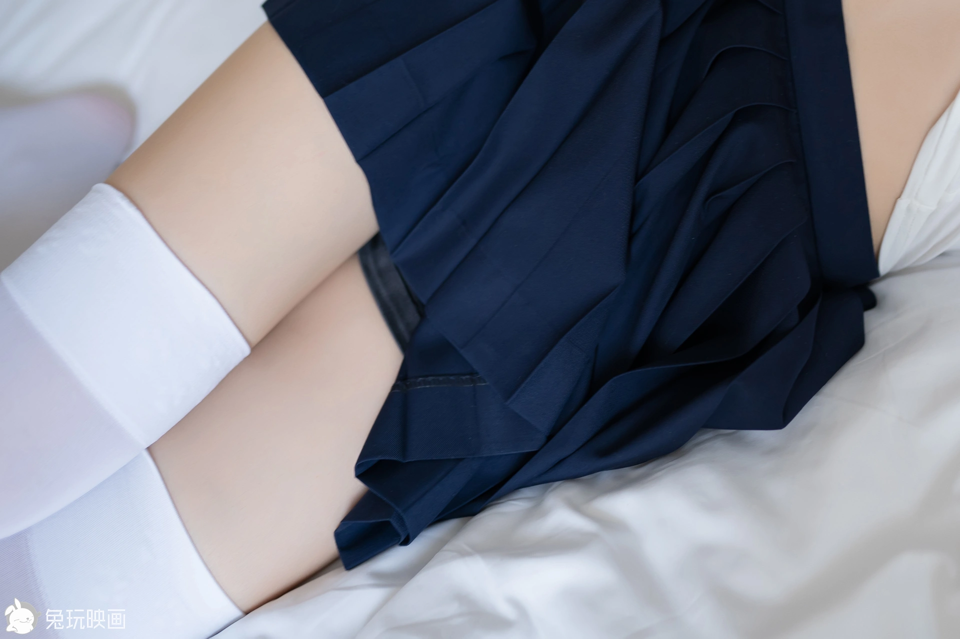 C20.004 短裙白丝 [38P-67MB]