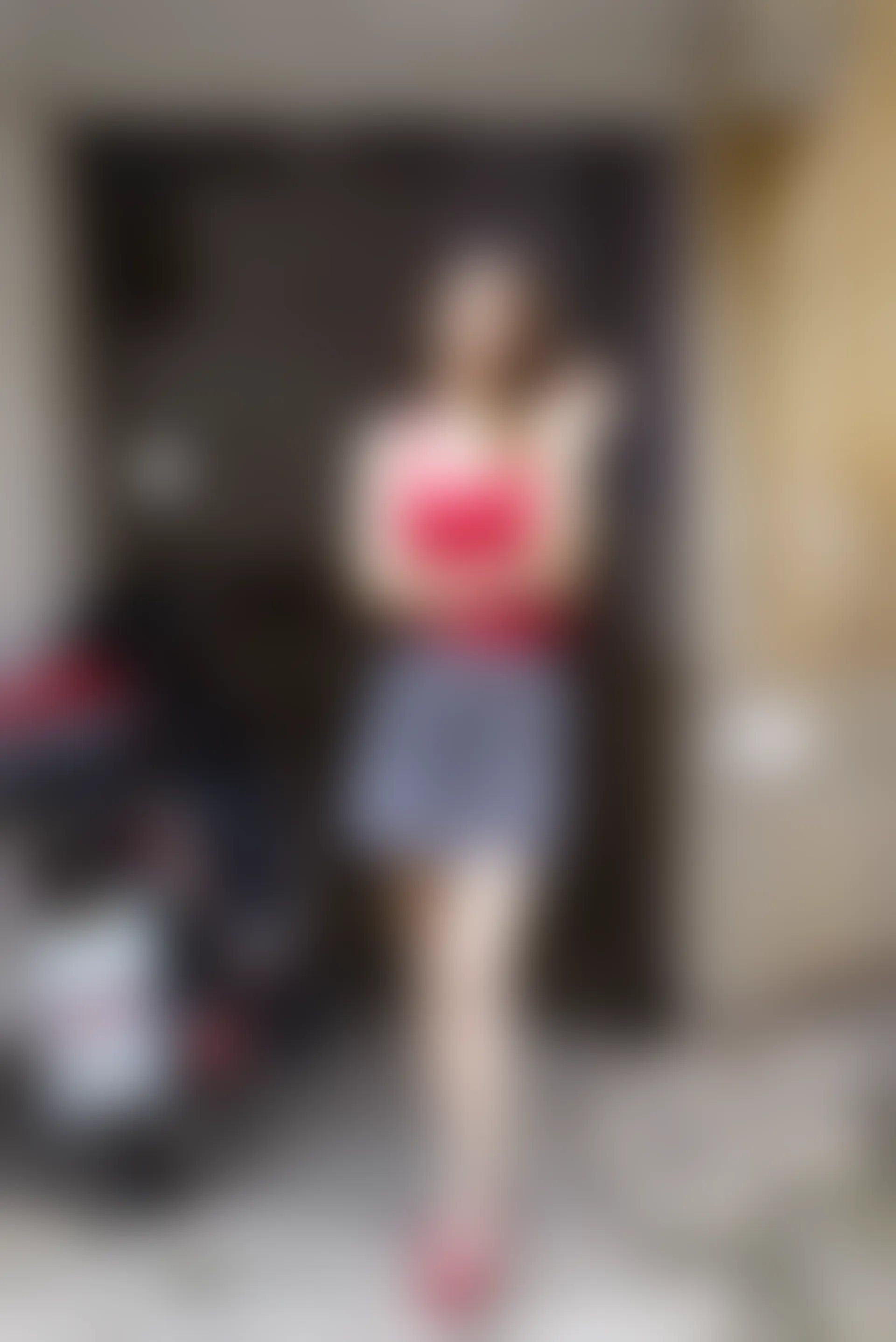 初夏女神 NO.045 依依 复古街头[130P+1V／4.44GB]