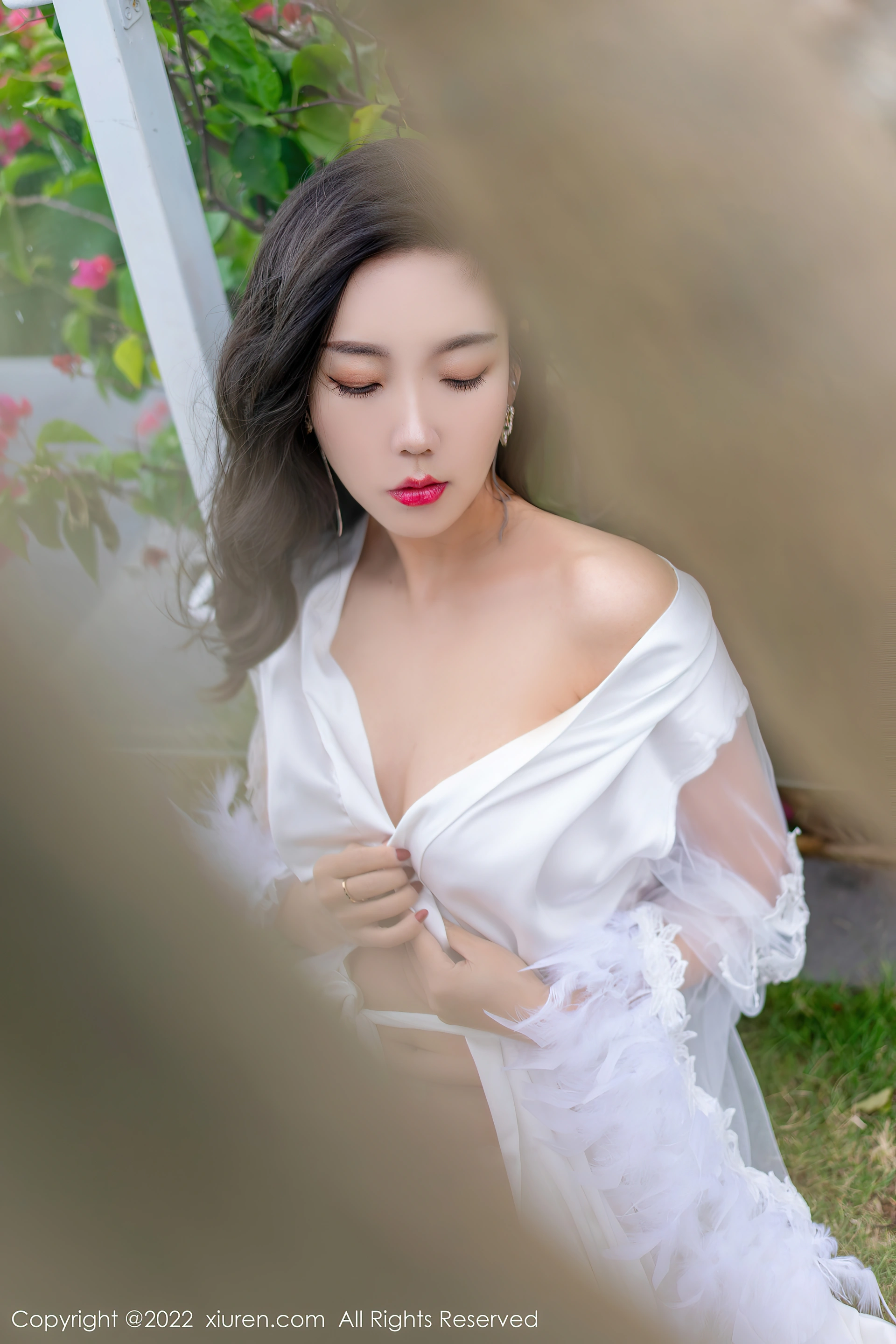 XiuRen秀人网 2022.01.04 No.4420 艾静香 三亚旅拍[48+1P 425MB]