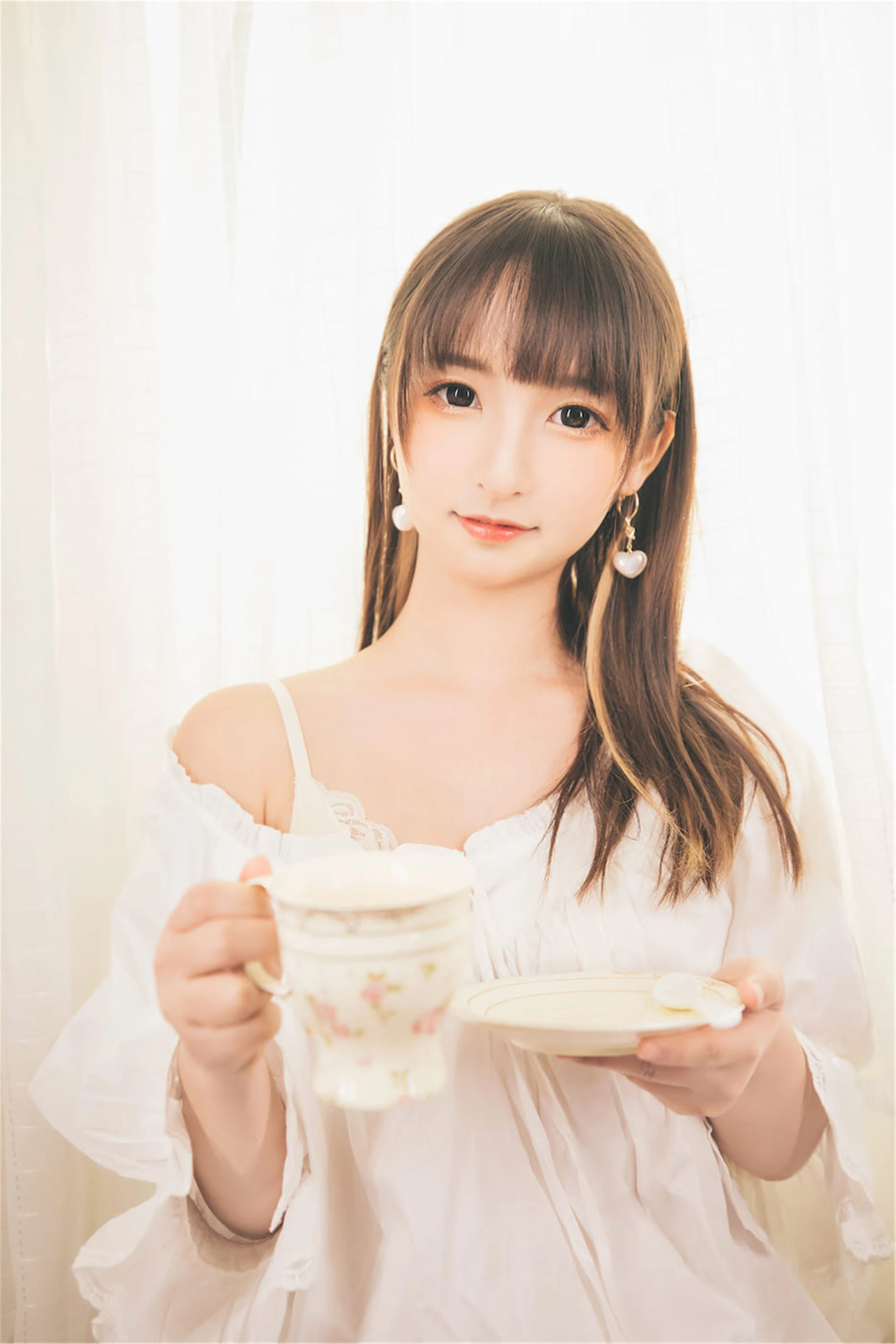 神楽坂真冬 第三季 序号23 ：《許しの日》苦行修女 [150P2V-1.06GB]内衣, 白丝, 神楽坂真冬, 美腿, 美足, 高跟鞋