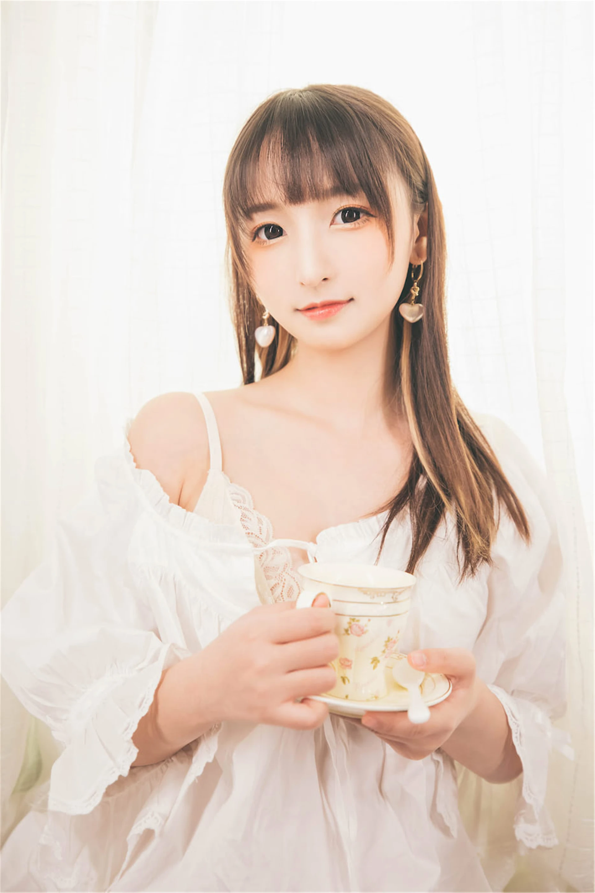 神楽坂真冬 第三季 序号23 ：《許しの日》苦行修女 [150P2V-1.06GB]内衣, 白丝, 神楽坂真冬, 美腿, 美足, 高跟鞋