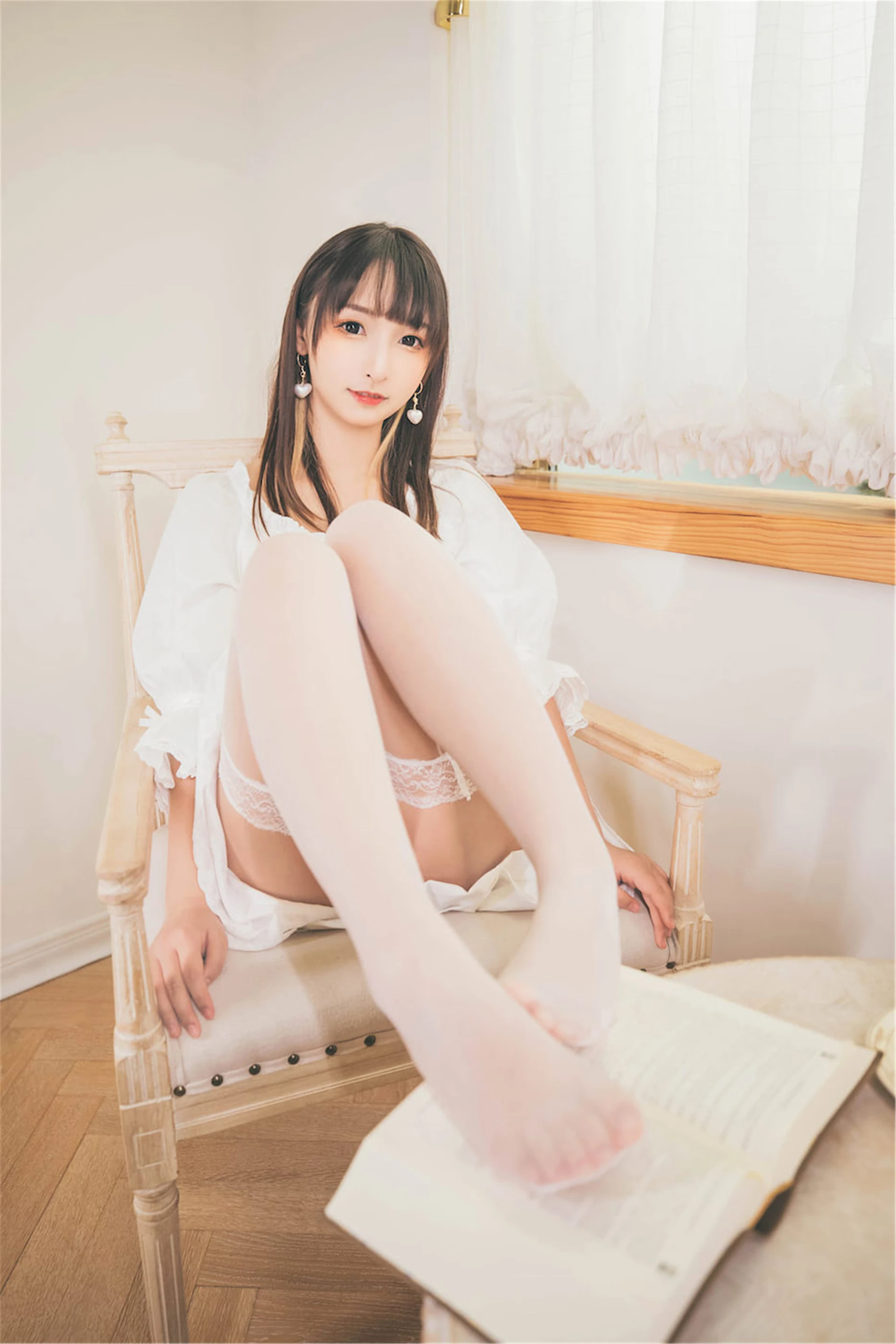 神楽坂真冬 第三季 序号23 ：《許しの日》苦行修女 [150P2V-1.06GB]内衣, 白丝, 神楽坂真冬, 美腿, 美足, 高跟鞋