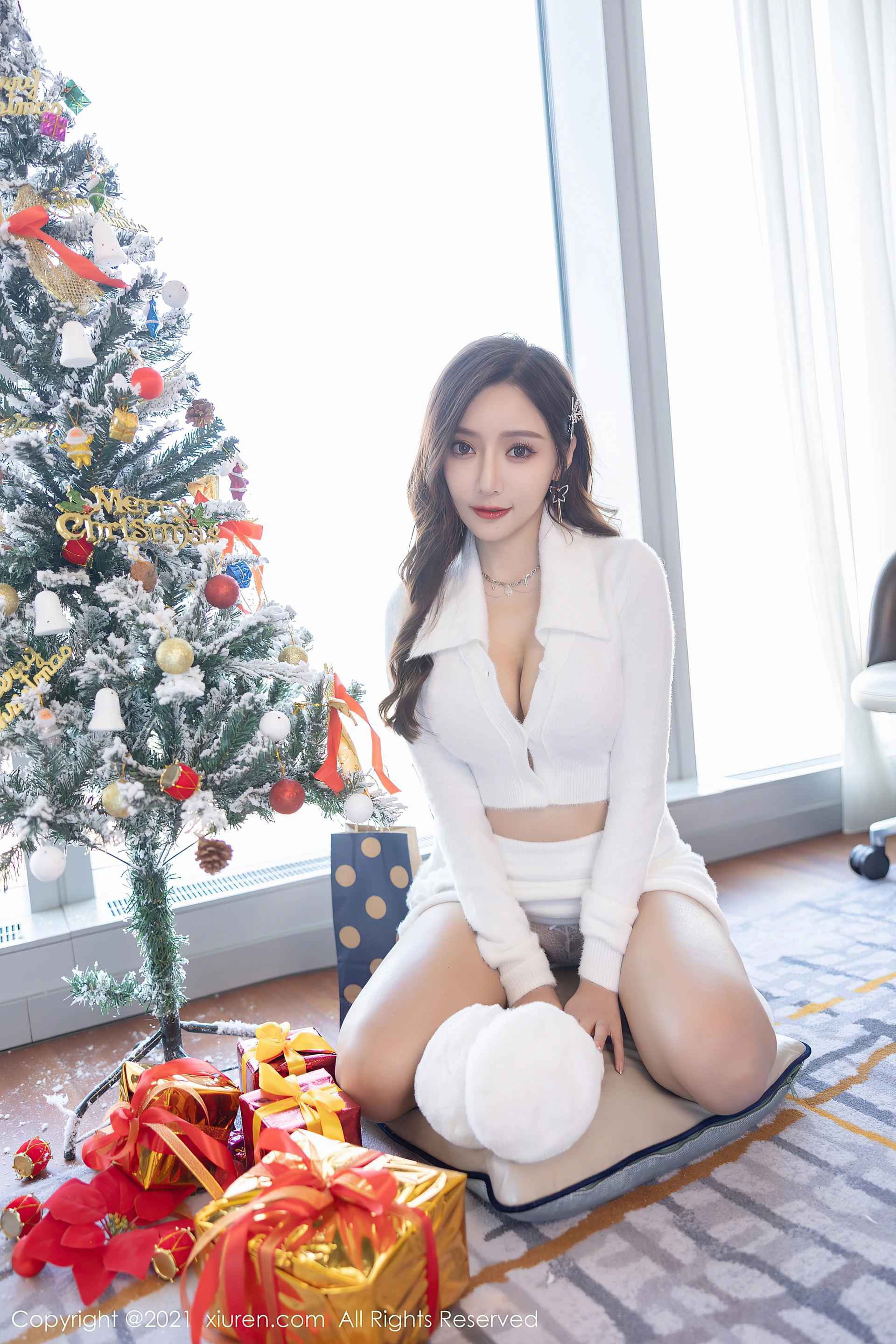 XiuRen秀人网 2021.12.20 No.4359 王馨瑶yanni 圣诞主题[82+1P 821MB]