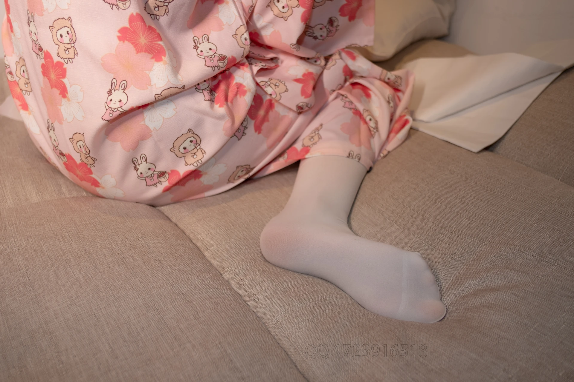 爱花写真 ALPHA-014 [76P-814M]可爱, 森萝财团, 爱花写真, 白丝, 美腿, 美足