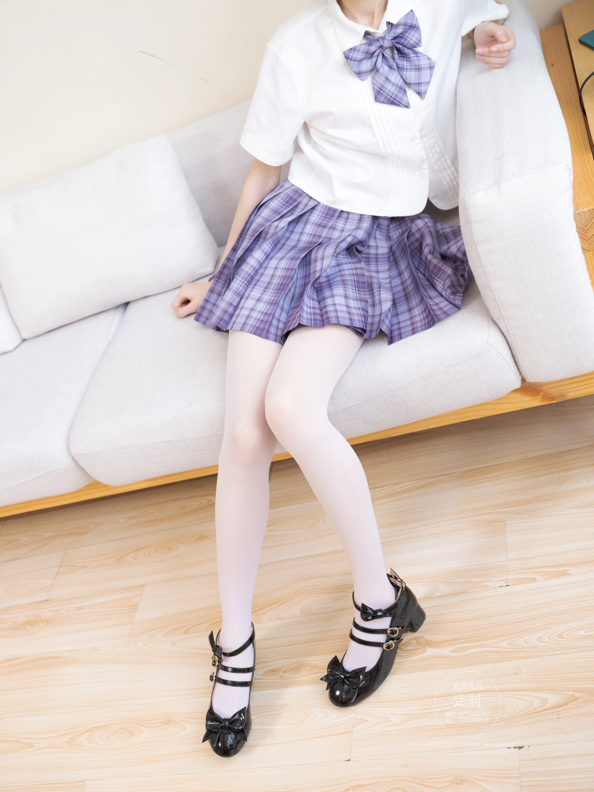 紧急企划 Y-004 咦咿yiyiyiyiyi 白丝JK制服 [80P1V-3.32G]JK, JK制服, 咦咿yiyiyiyiyi, 白丝, 紧急企划, 美腿, 美足