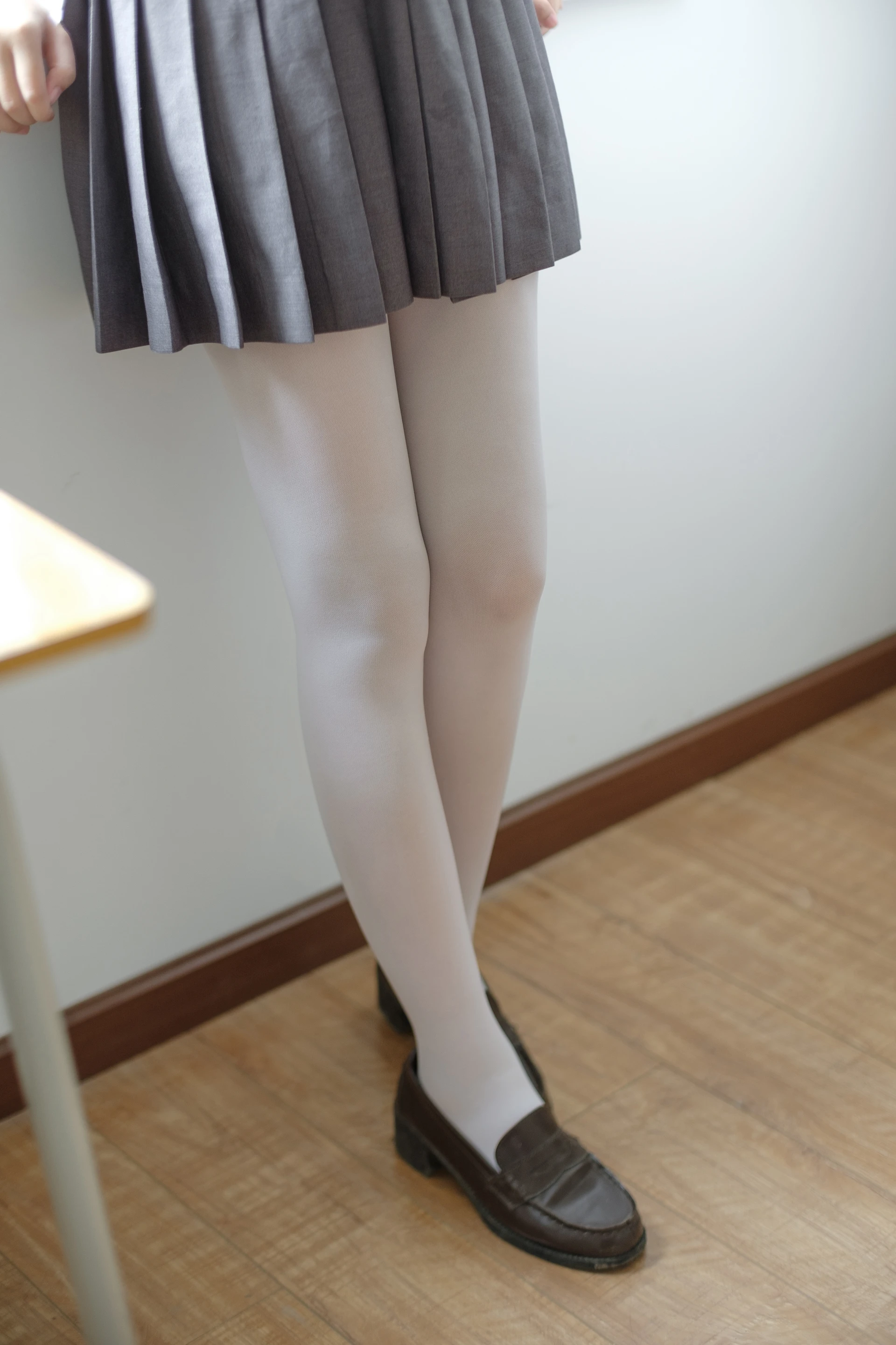 森萝财团 X-025 [131P1V-2.2G]制服, 学生装, 校服, 森萝财团, 白丝, 美腿