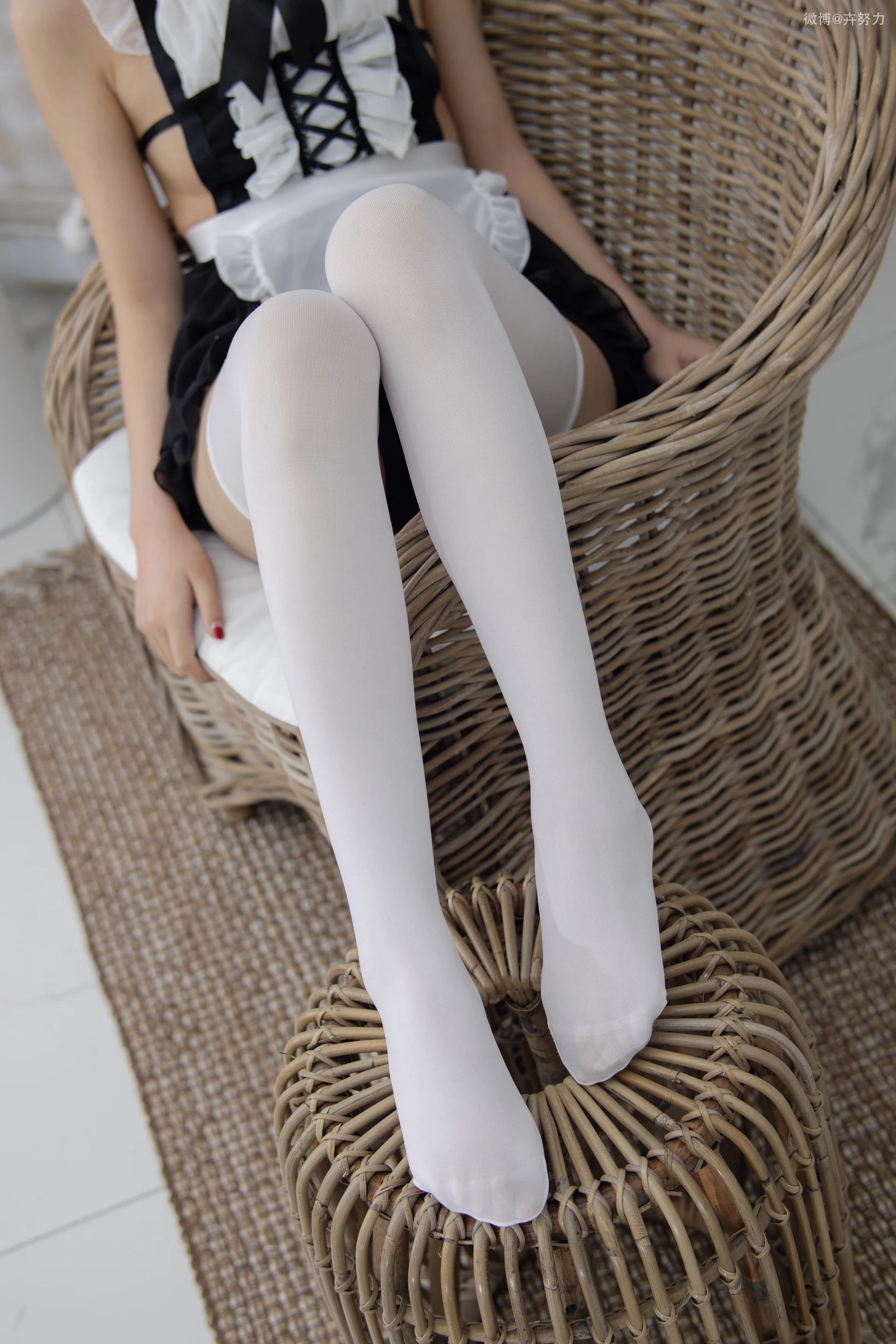 JKFUN-038《湿气很重的白色房间》80D白色过膝袜 卉子 [105P1V-3.63G]JKFUN, 女仆, 女仆装, 森萝财团, 白丝, 美腿, 美足