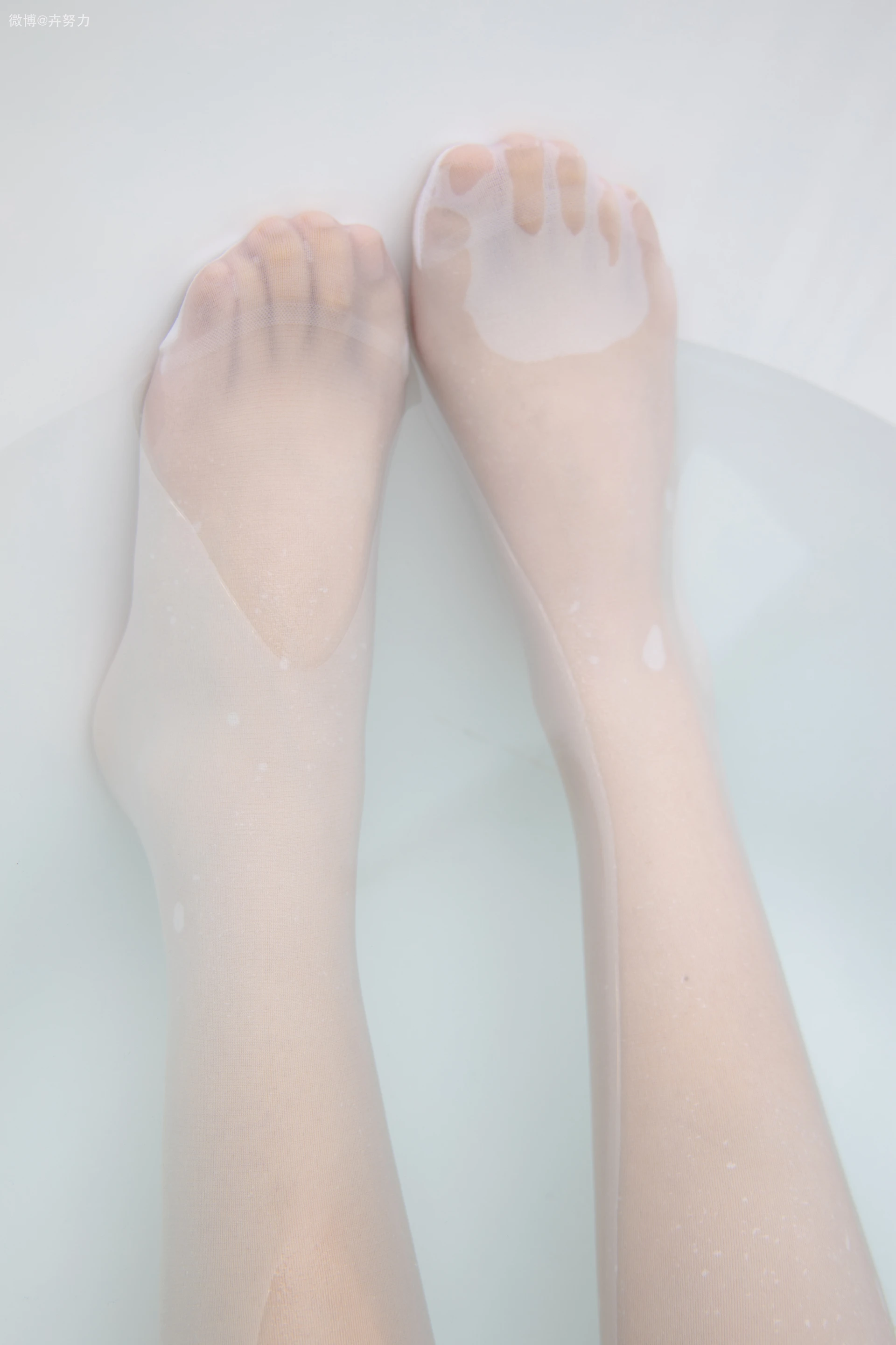 JKFUN-038《湿气很重的白色房间》80D白色过膝袜 卉子 [105P1V-3.63G]JKFUN, 女仆, 女仆装, 森萝财团, 白丝, 美腿, 美足