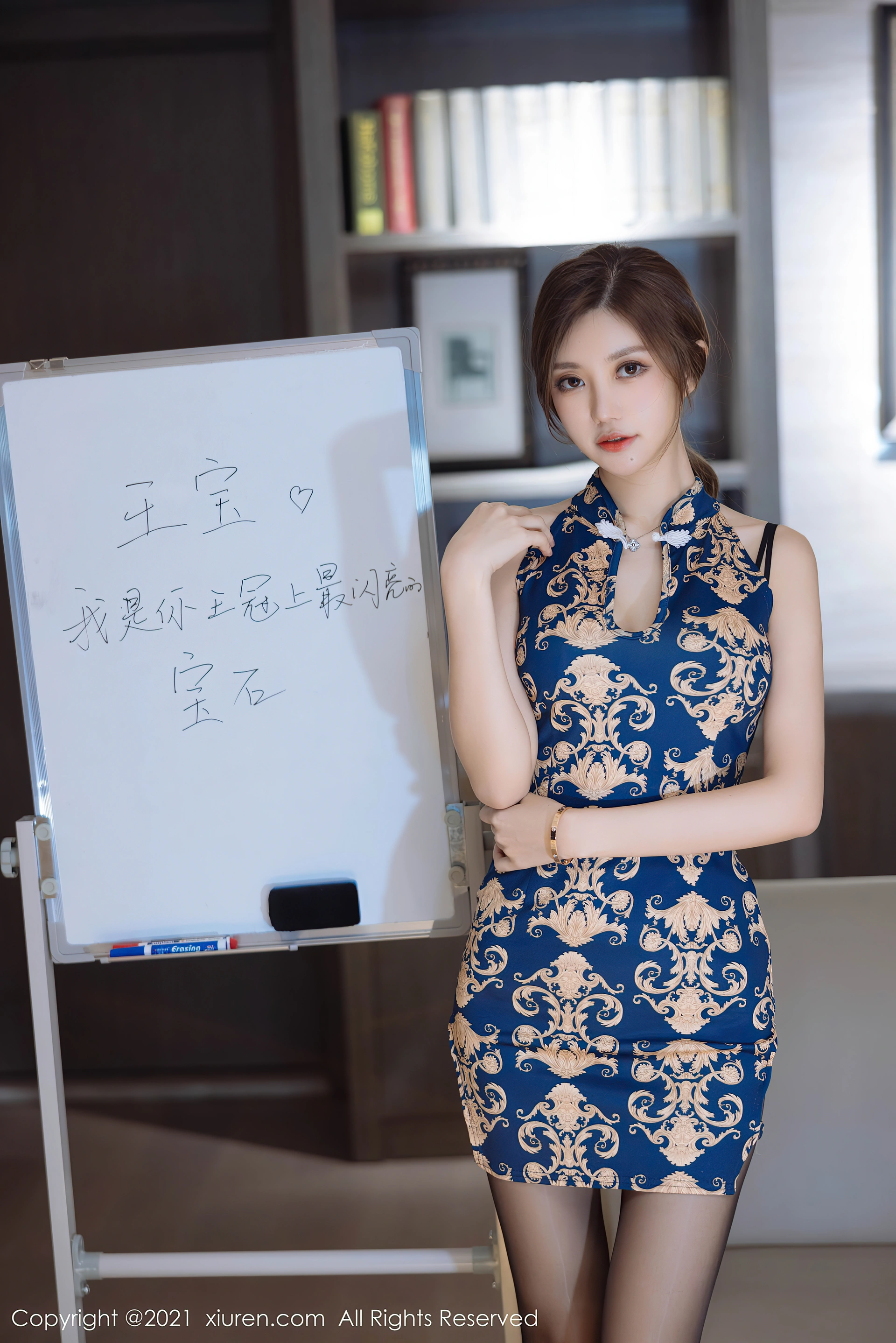 XiuRen秀人网 2021.12.31 No.4415 绮里嘉ula 黑丝美腿[122+1P 1040MB]
