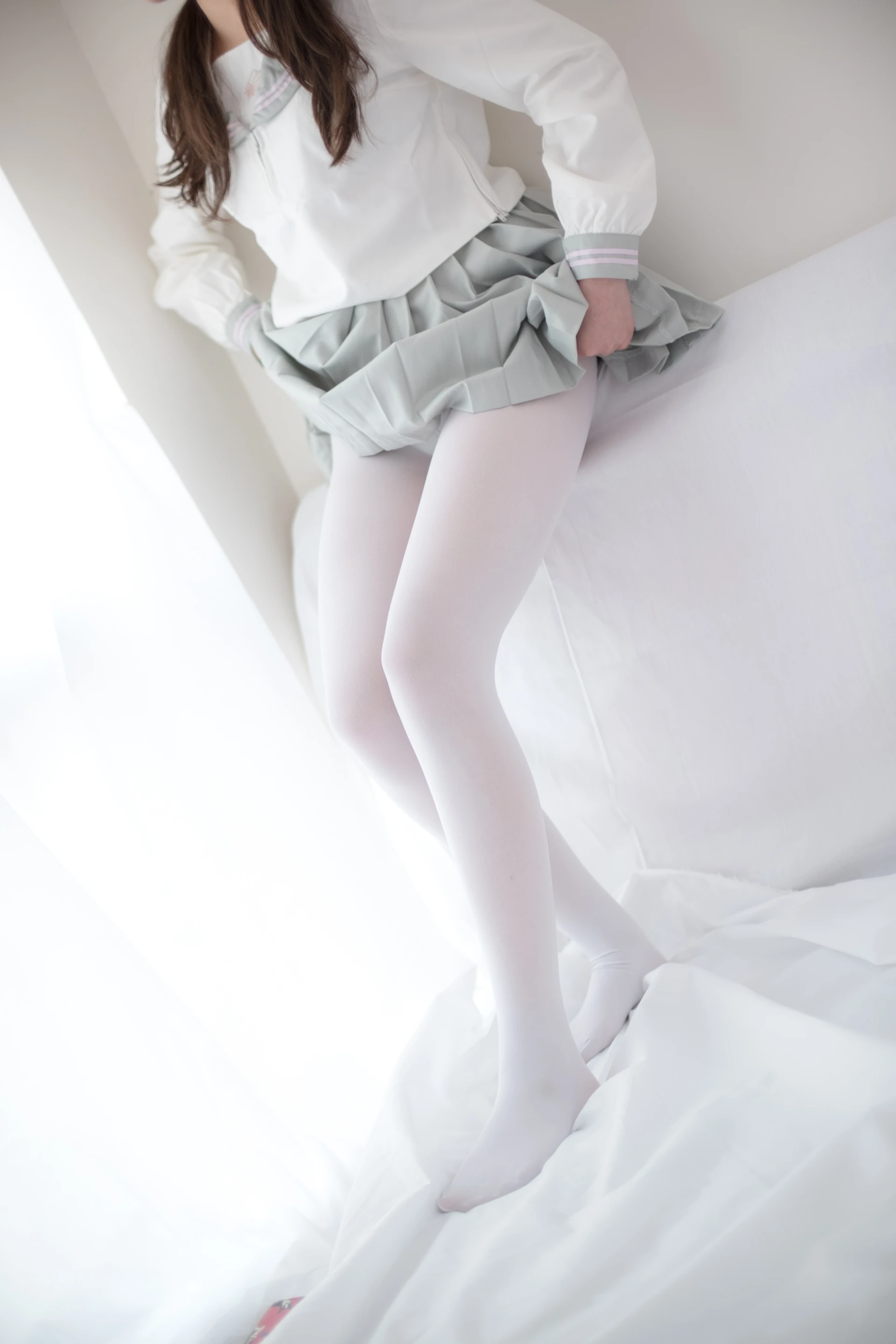森萝财团 R15-046 [110P-420M]学生装, 森萝财团, 白丝, 美腿