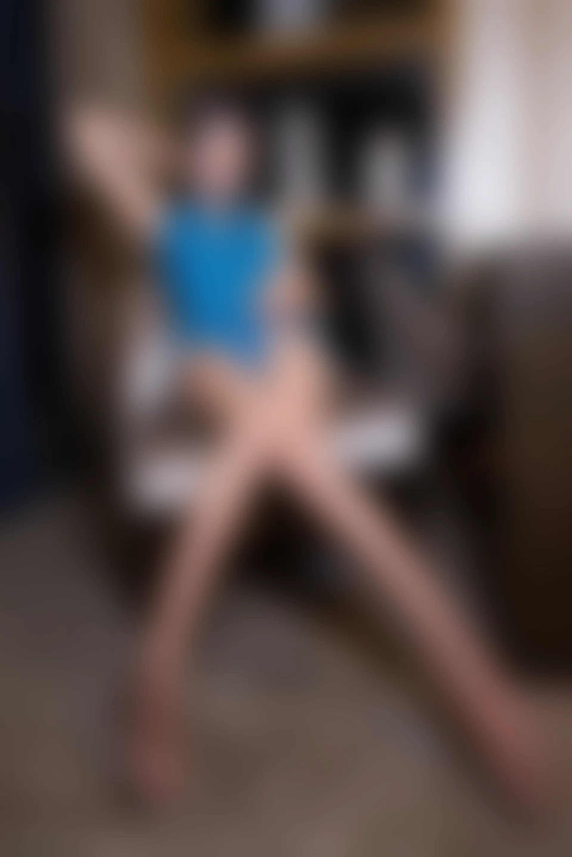 XiuRen秀人网 2021.10.13 No.4058 Emily尹菲 丝袜美腿[61+1P／605MB]