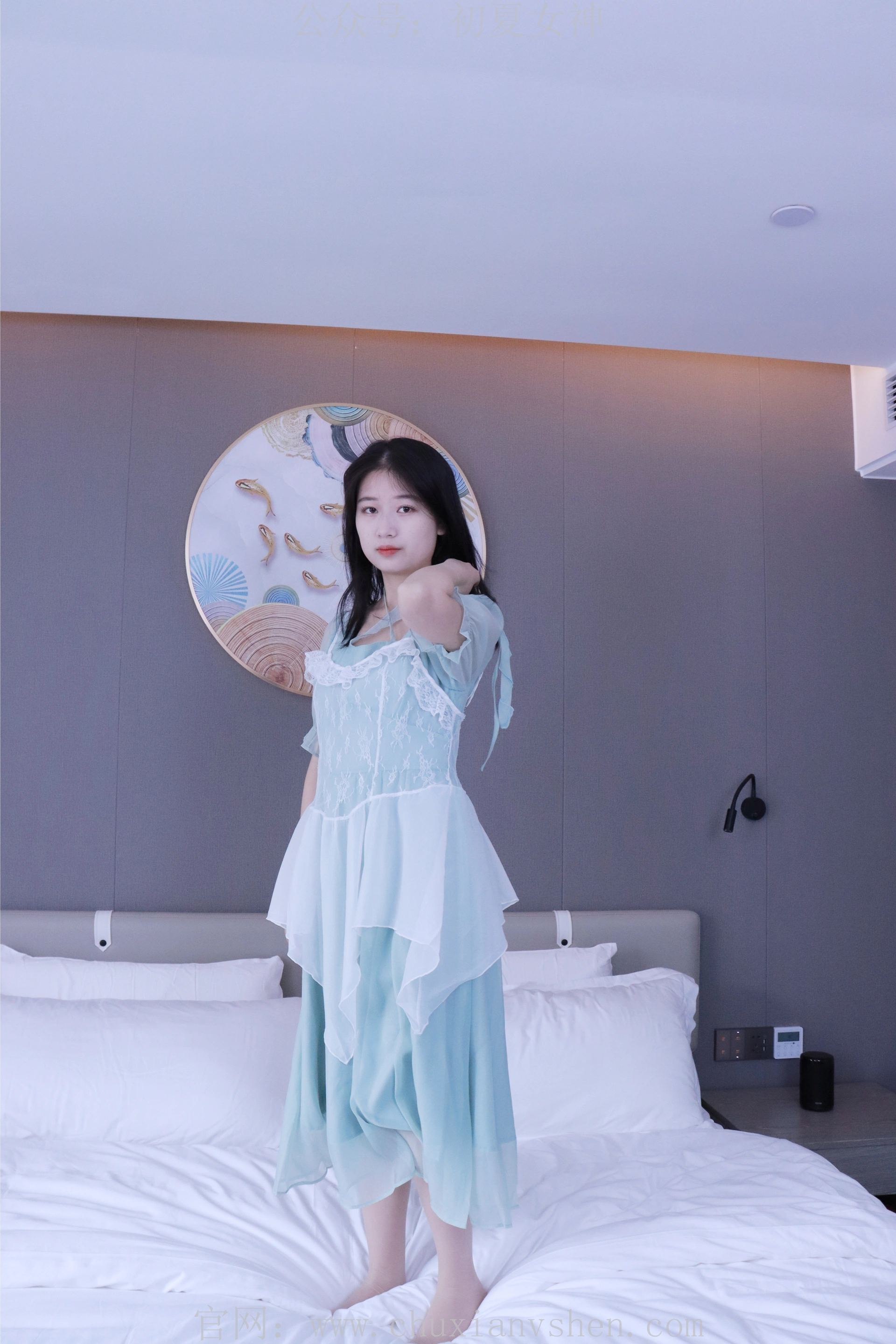 初夏女神 NO.009 念念 绿野仙踪M码连衣裙搭回力球鞋[120P+1V／5.53GB]