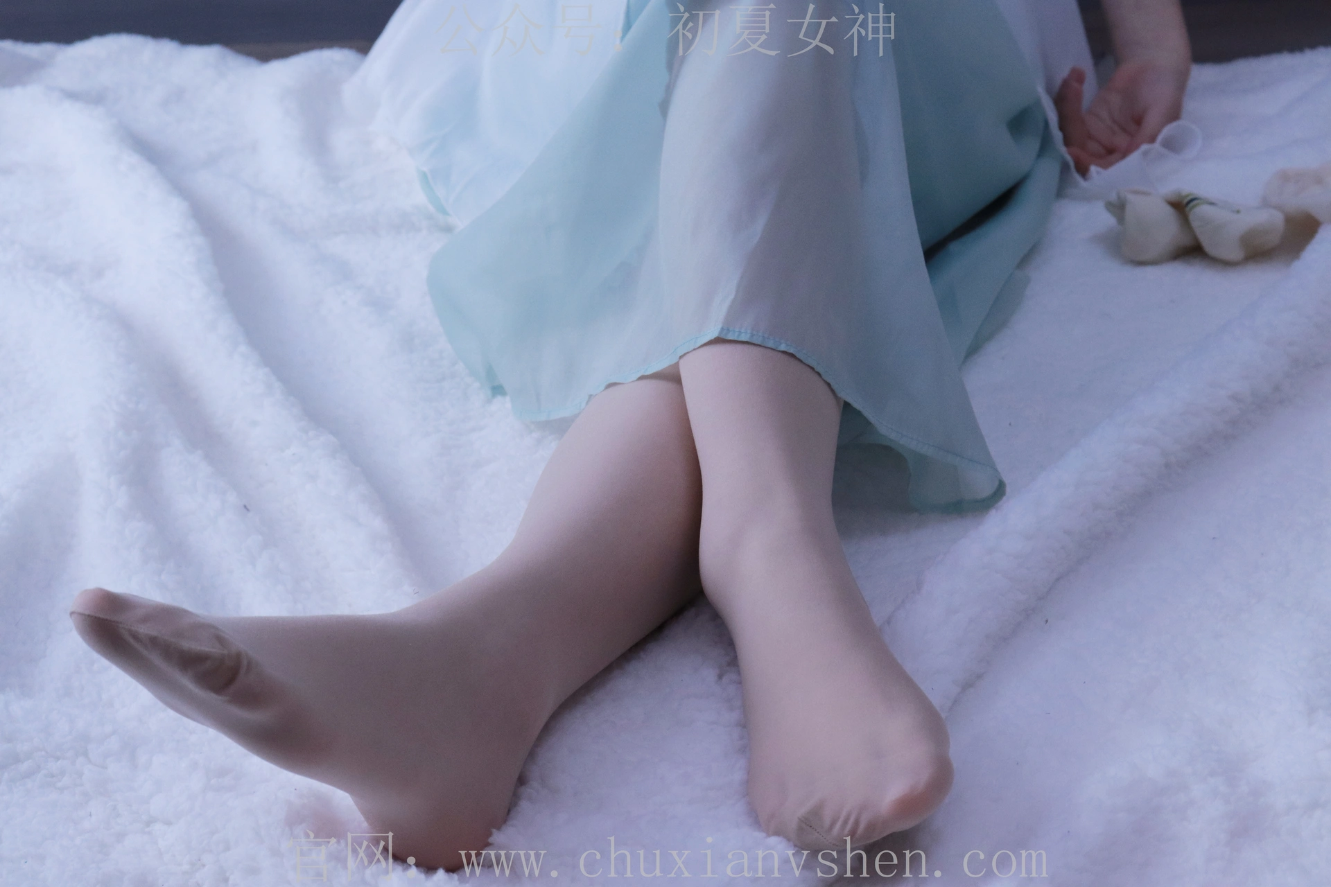 初夏女神 NO.009 念念 绿野仙踪M码连衣裙搭回力球鞋[120P+1V／5.53GB]
