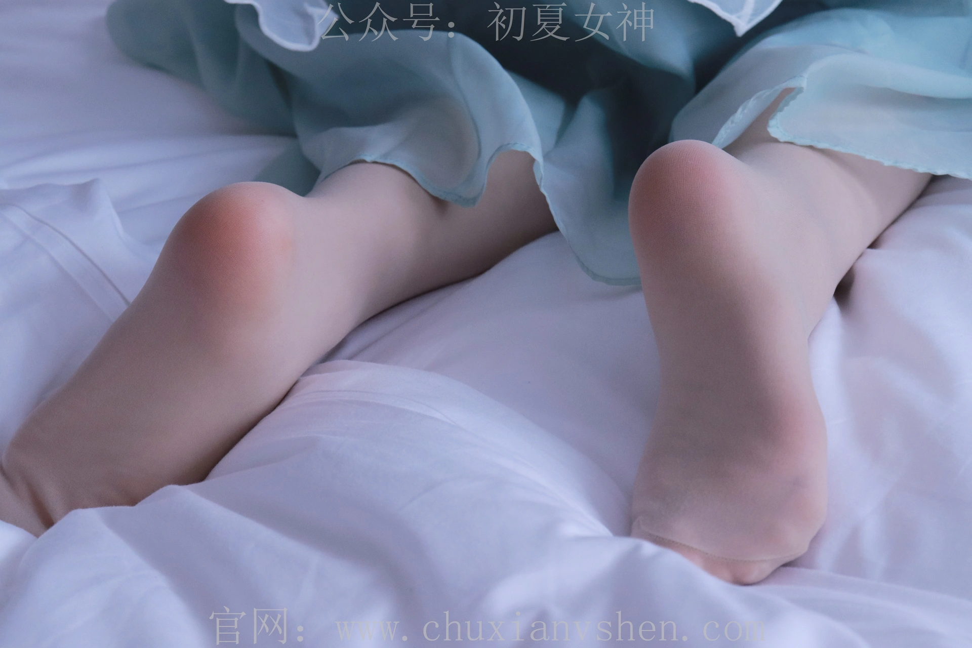 初夏女神 NO.009 念念 绿野仙踪M码连衣裙搭回力球鞋[120P+1V／5.53GB]