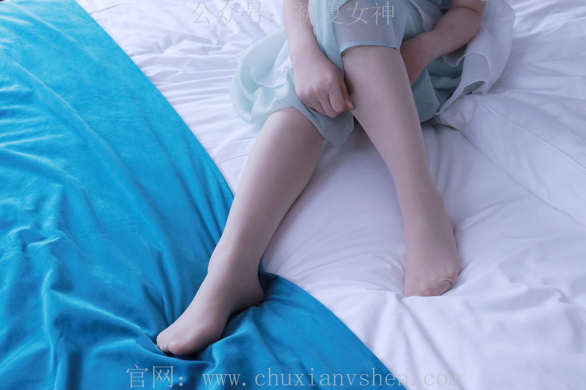 初夏女神 NO.009 念念 绿野仙踪M码连衣裙搭回力球鞋[120P+1V／5.53GB]