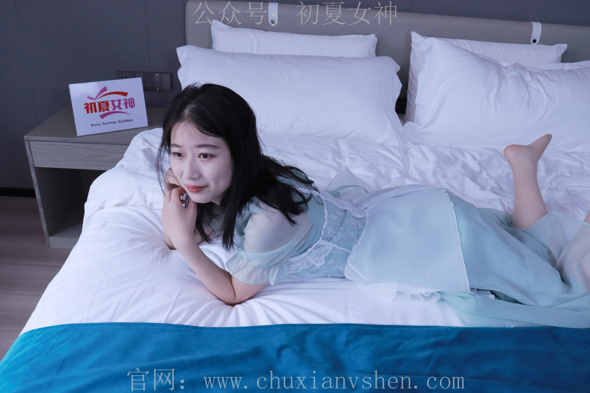 初夏女神 NO.009 念念 绿野仙踪M码连衣裙搭回力球鞋[120P+1V／5.53GB]