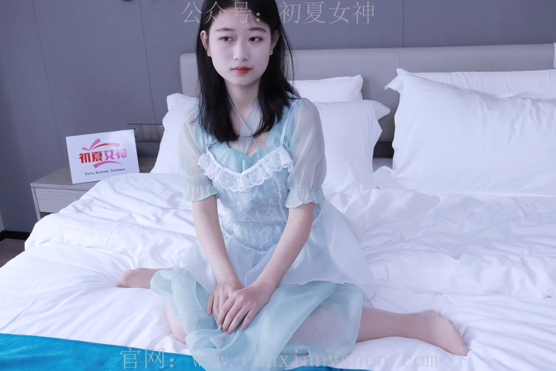 初夏女神 NO.009 念念 绿野仙踪M码连衣裙搭回力球鞋[120P+1V／5.53GB]