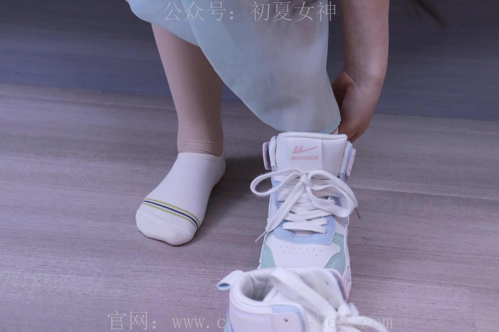 初夏女神 NO.009 念念 绿野仙踪M码连衣裙搭回力球鞋[120P+1V／5.53GB]