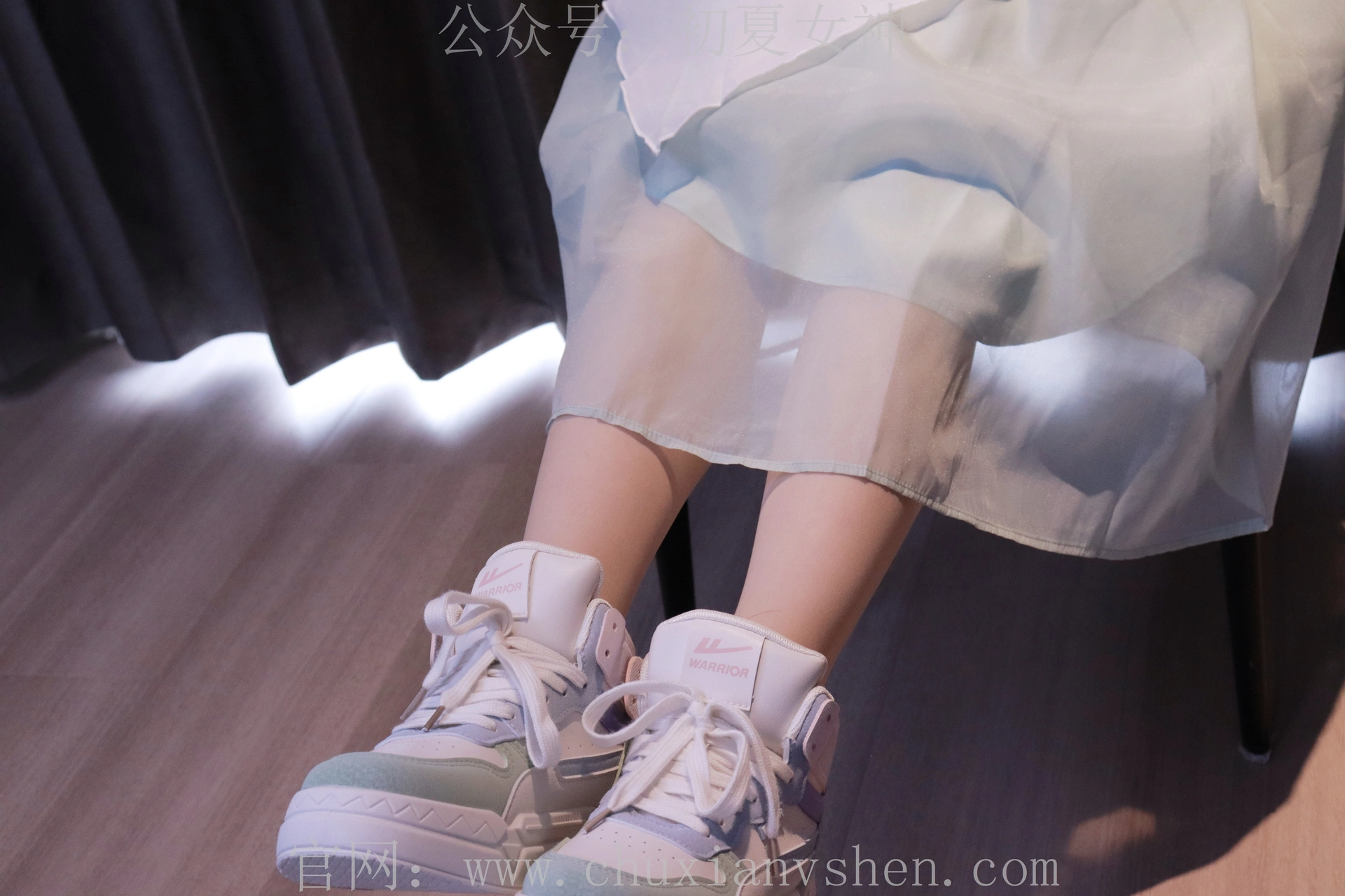 初夏女神 NO.009 念念 绿野仙踪M码连衣裙搭回力球鞋[120P+1V／5.53GB]
