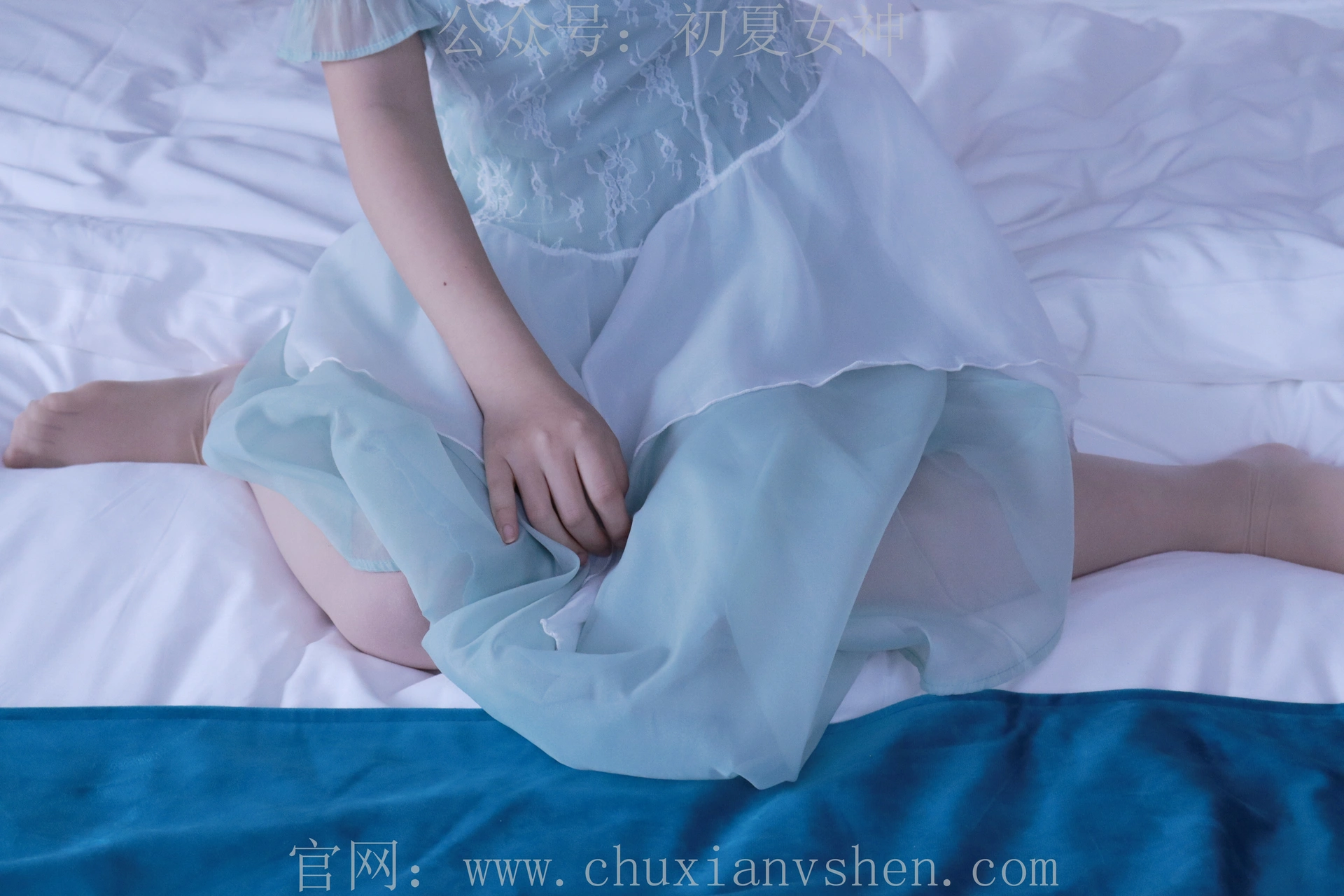 初夏女神 NO.009 念念 绿野仙踪M码连衣裙搭回力球鞋[120P+1V／5.53GB]