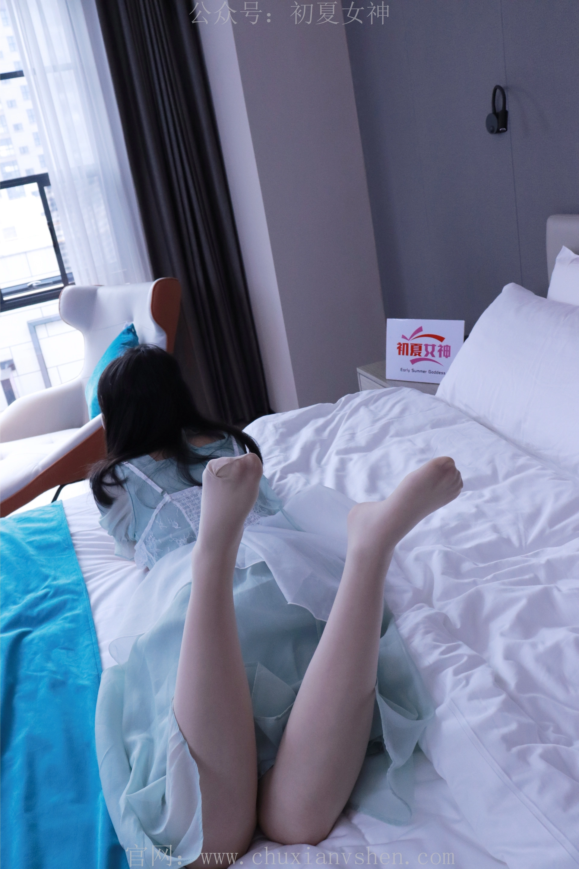 初夏女神 NO.009 念念 绿野仙踪M码连衣裙搭回力球鞋[120P+1V／5.53GB]