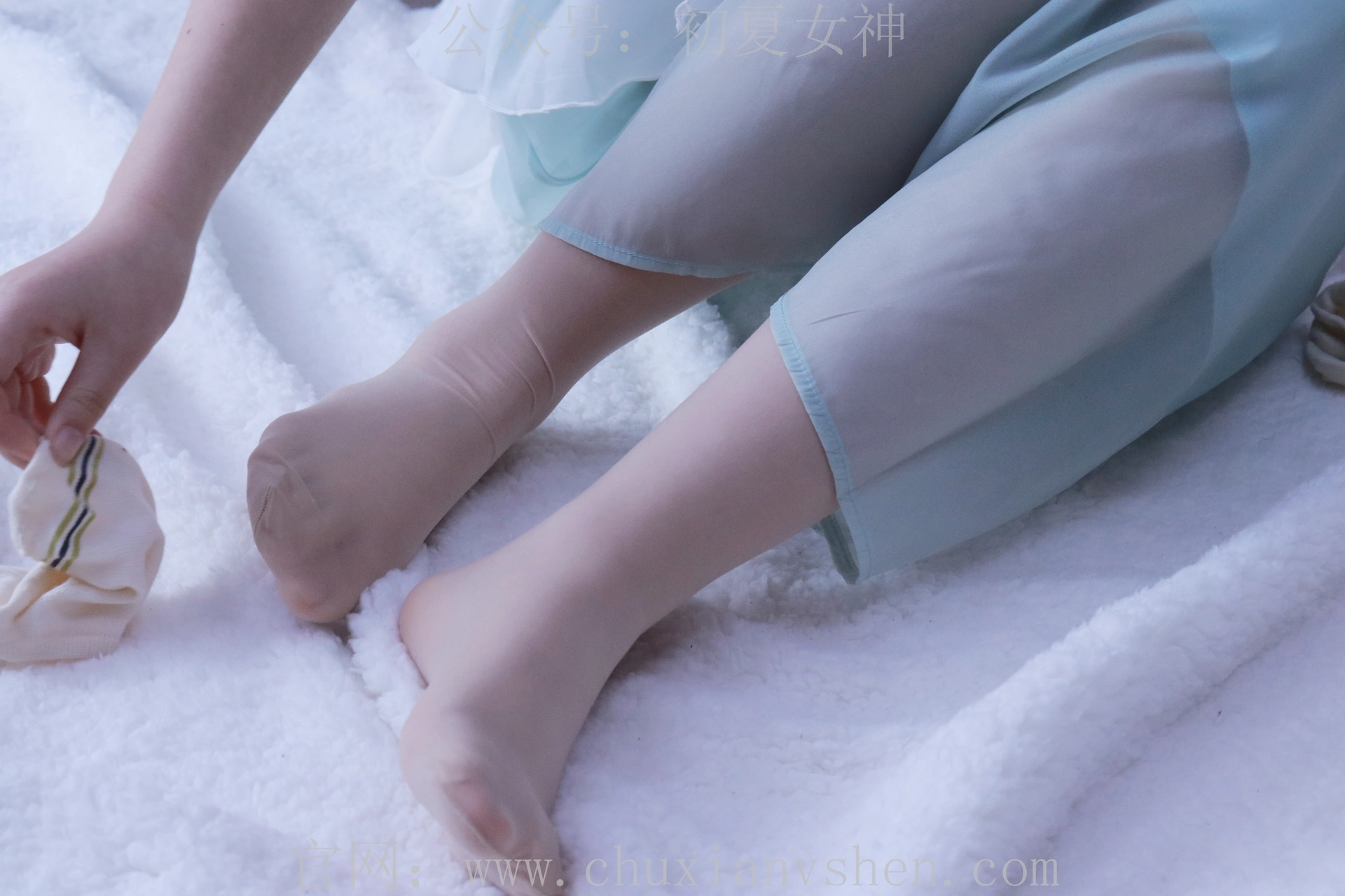 初夏女神 NO.009 念念 绿野仙踪M码连衣裙搭回力球鞋[120P+1V／5.53GB]